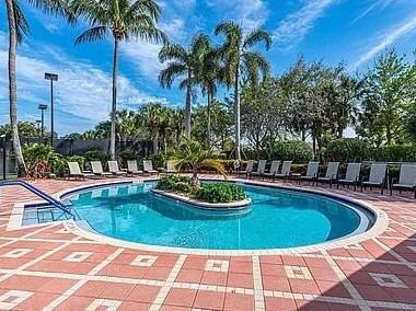 9811 Chantilly Point Ln, Lake Worth FL  33467-7085 exterior