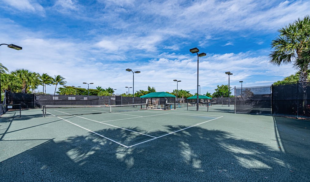 9811 Chantilly Point Ln, Lake Worth FL  33467-7085 exterior