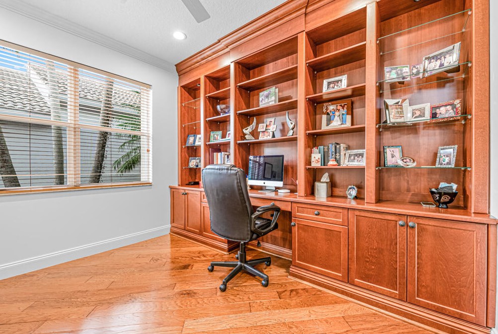 9811 Chantilly Point Ln, Lake Worth FL  33467-7085 exterior