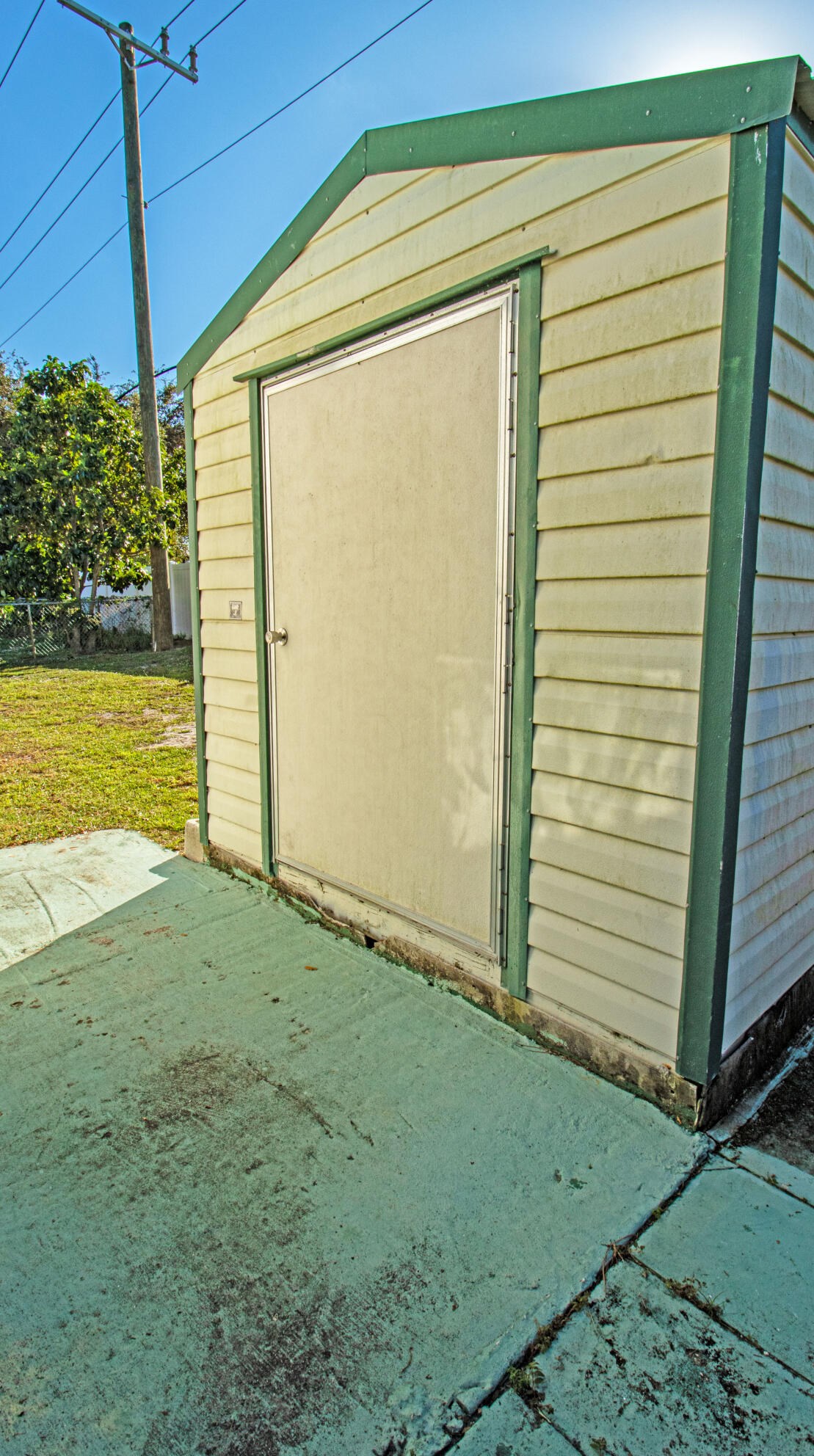 7698 Swan Ave, Hobe Sound FL  33455-5947 exterior