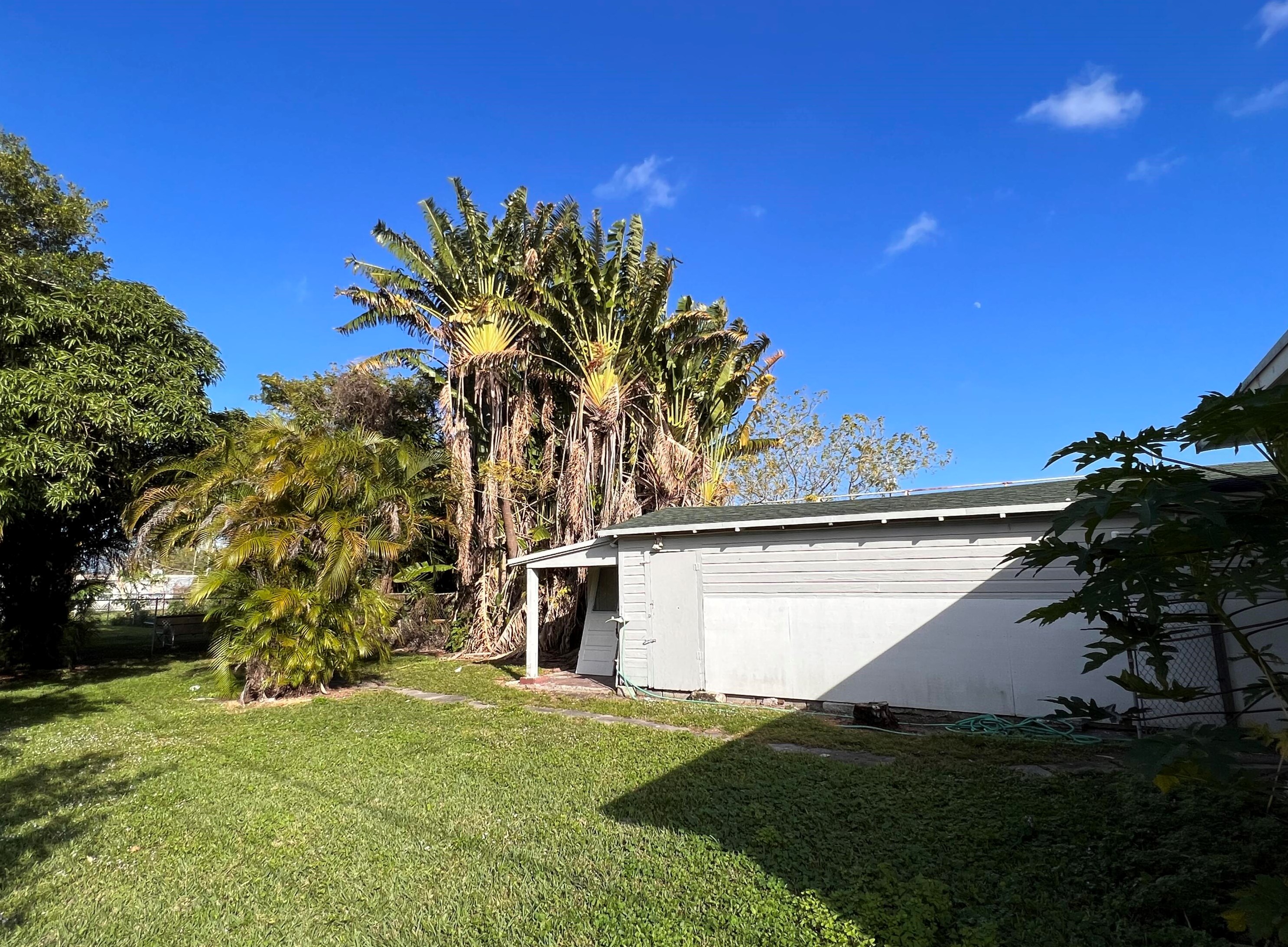 4559 Diekhans Rd, West Palm Beach, FL 33417