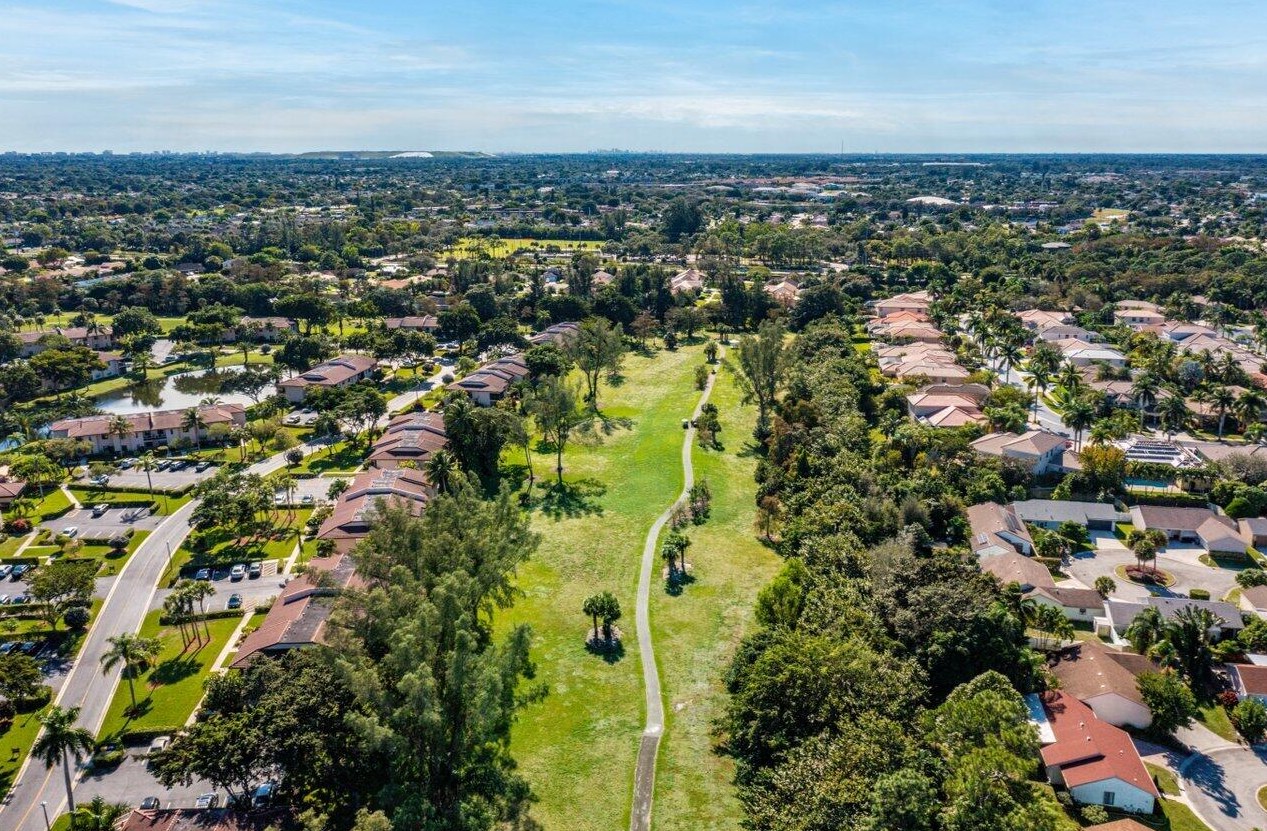 9280 Vista Del Lago, Boca Raton FL 33428-3114 exterior