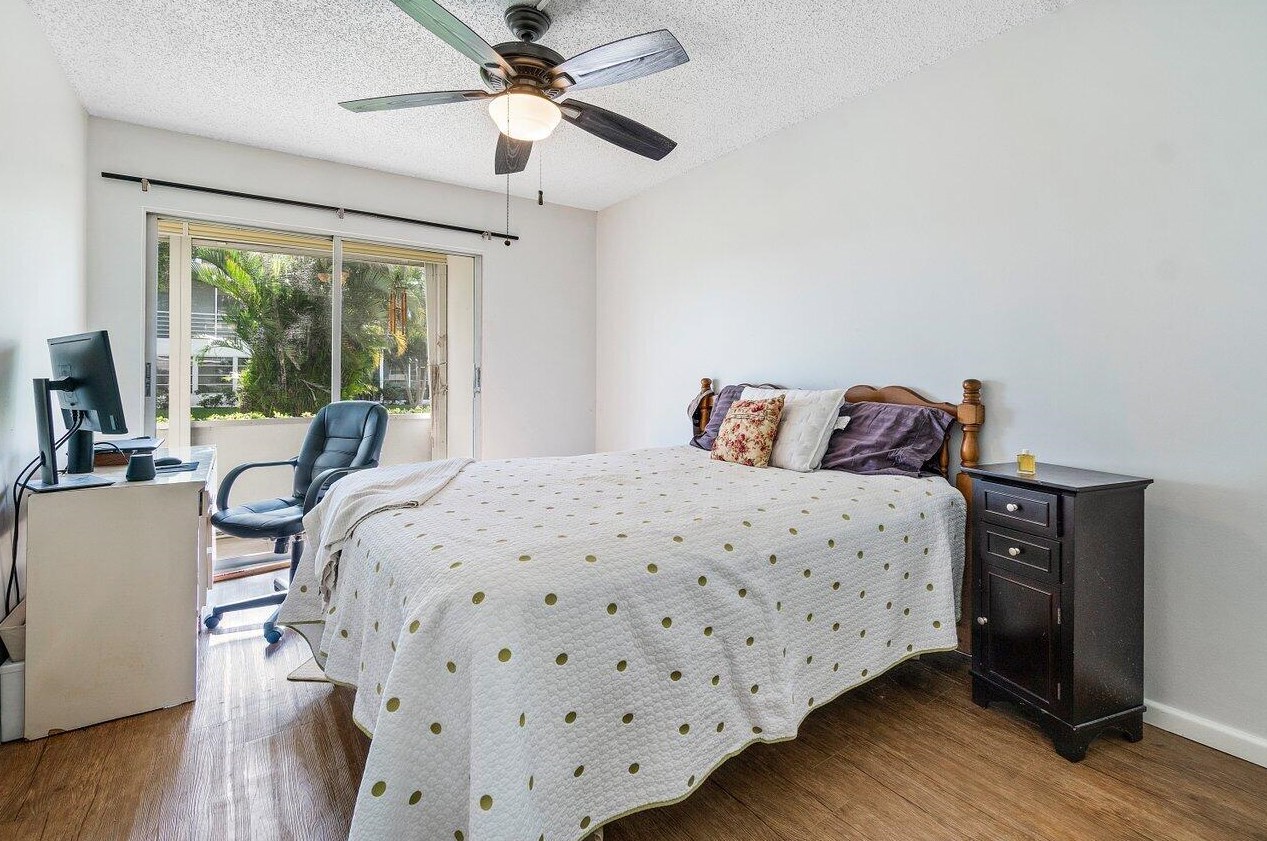 306 Fanshaw H, Boca Raton FL 33434-3050 exterior