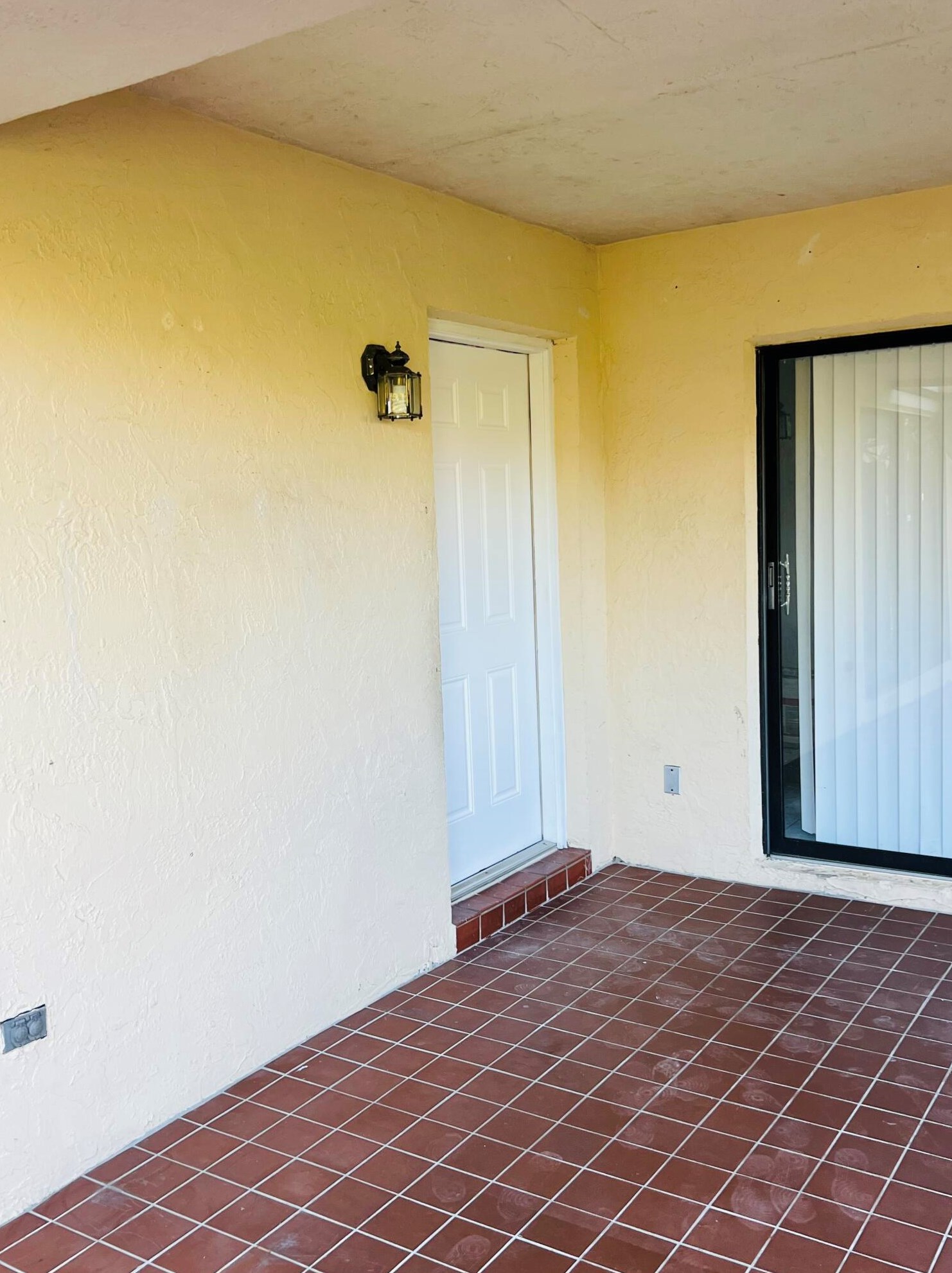 7482 Courtyard Run, Boca Raton FL  33433-3053 exterior