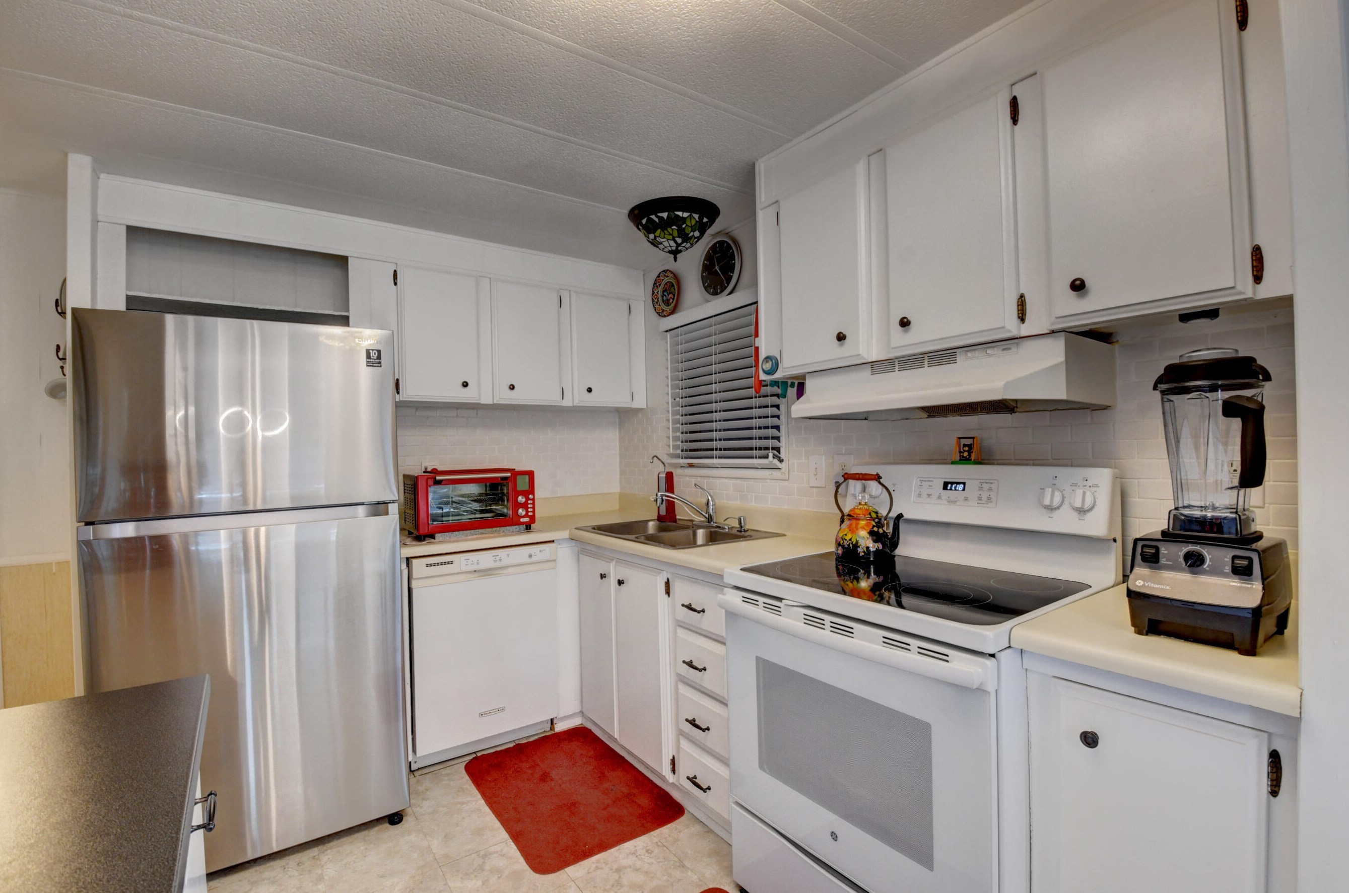 4434 Mockingbird Dr, Boynton Beach FL  33436-2640 exterior