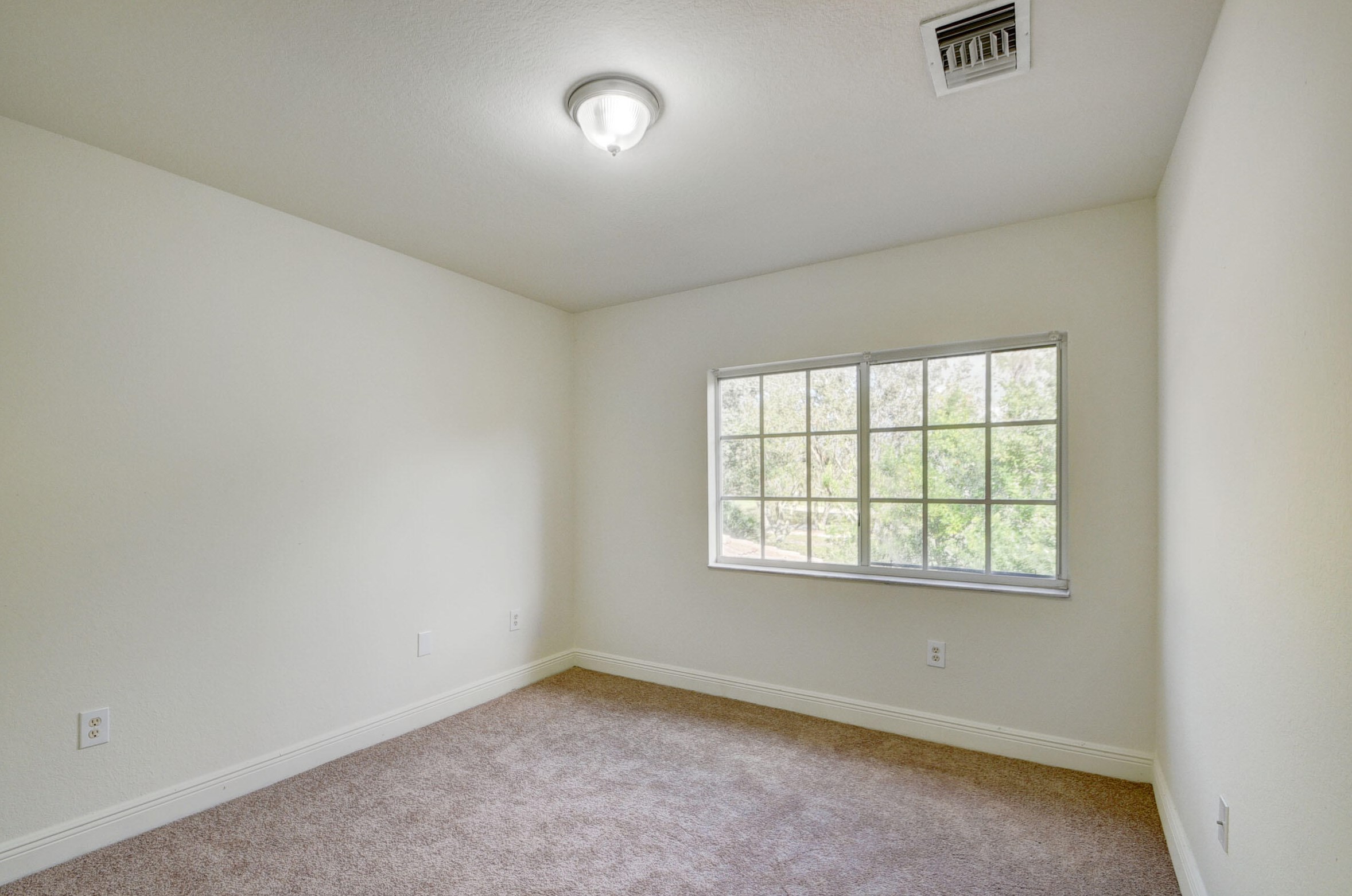 6623 Old Farm Trl, Boynton Beach FL 33437-7903 exterior