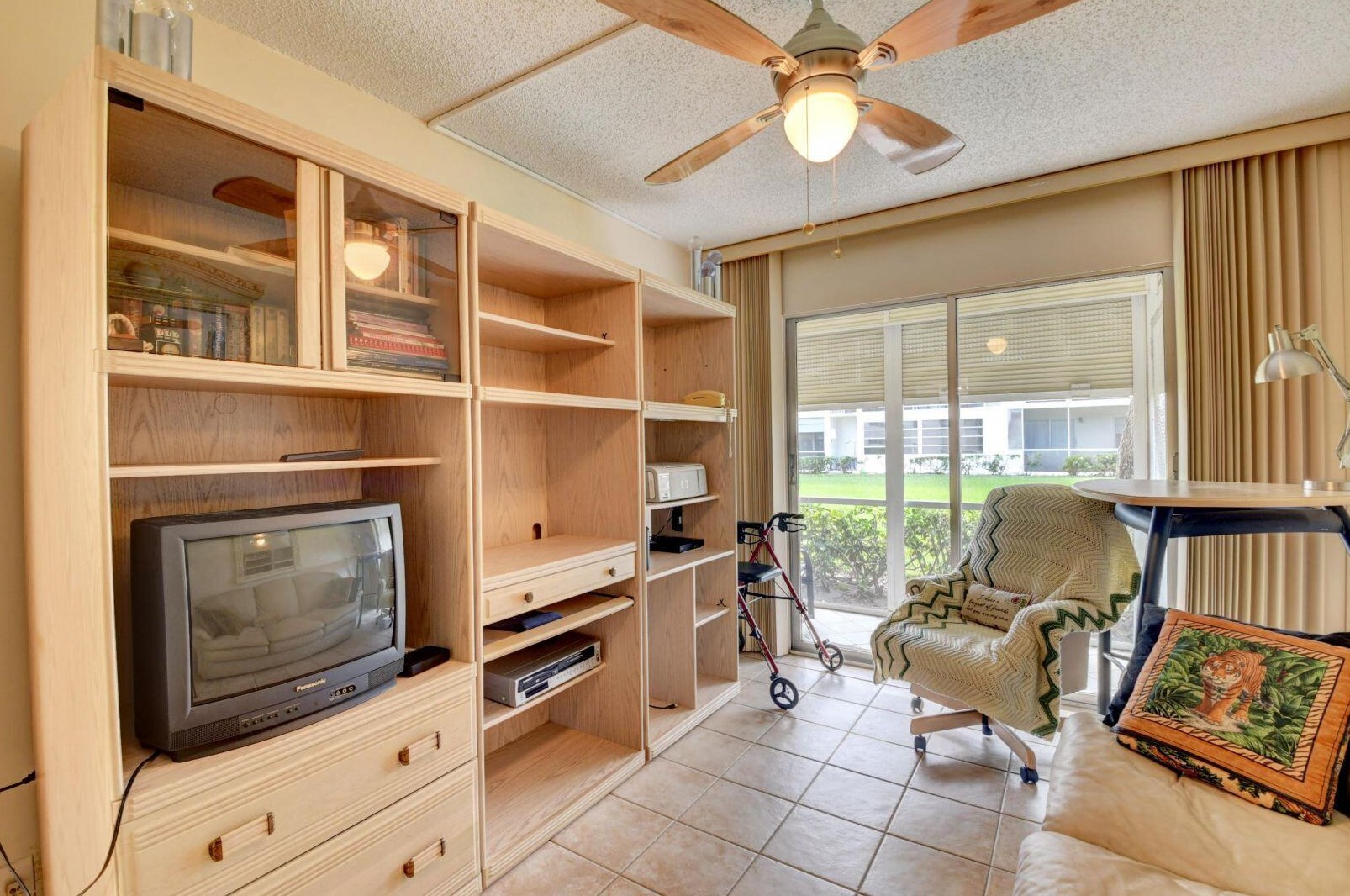 551 Fanshaw, Boca Raton FL 33434-3067 exterior