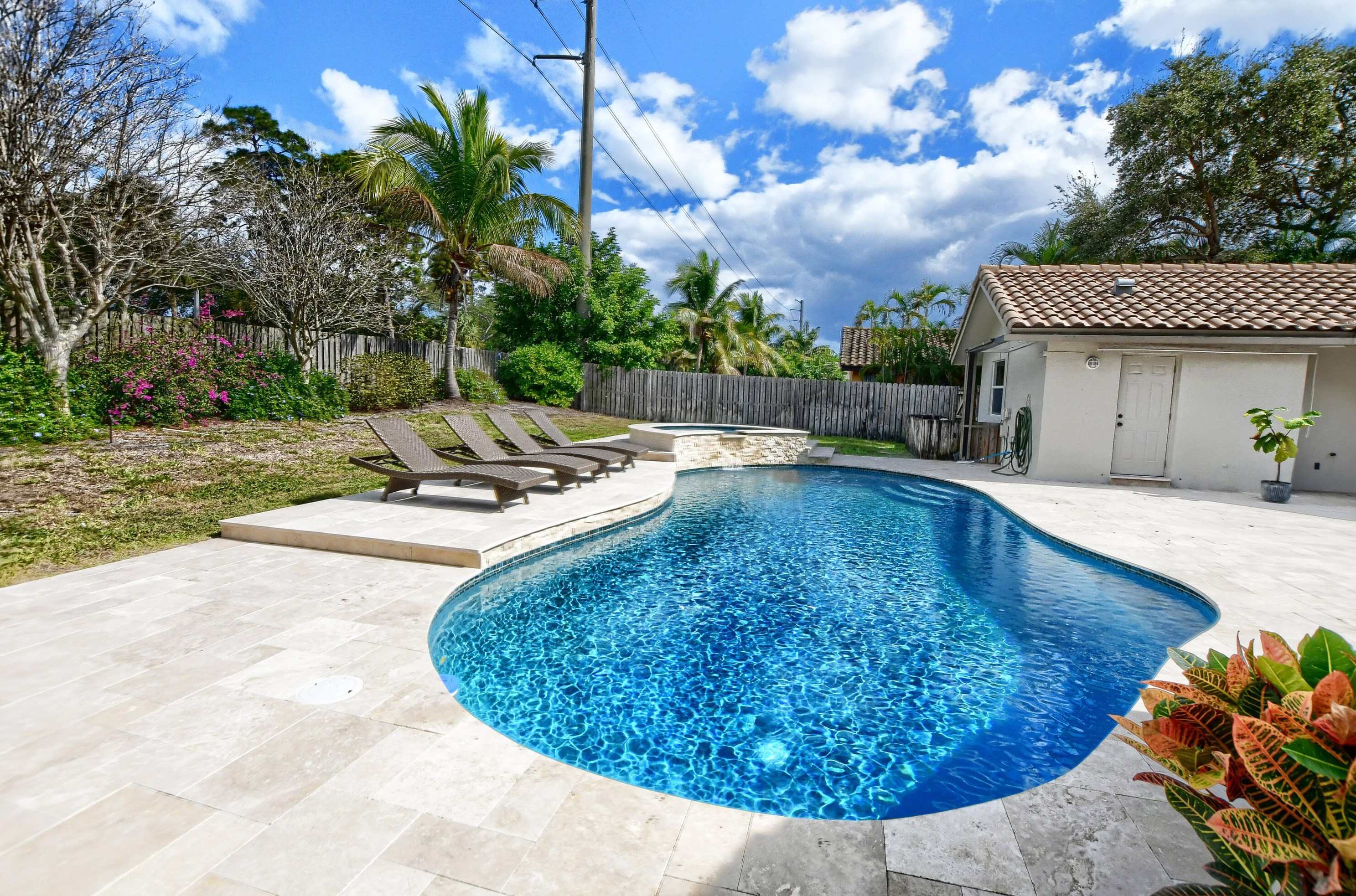 1285 Royal Palm Rd, Boca Raton FL  33486-4415 exterior