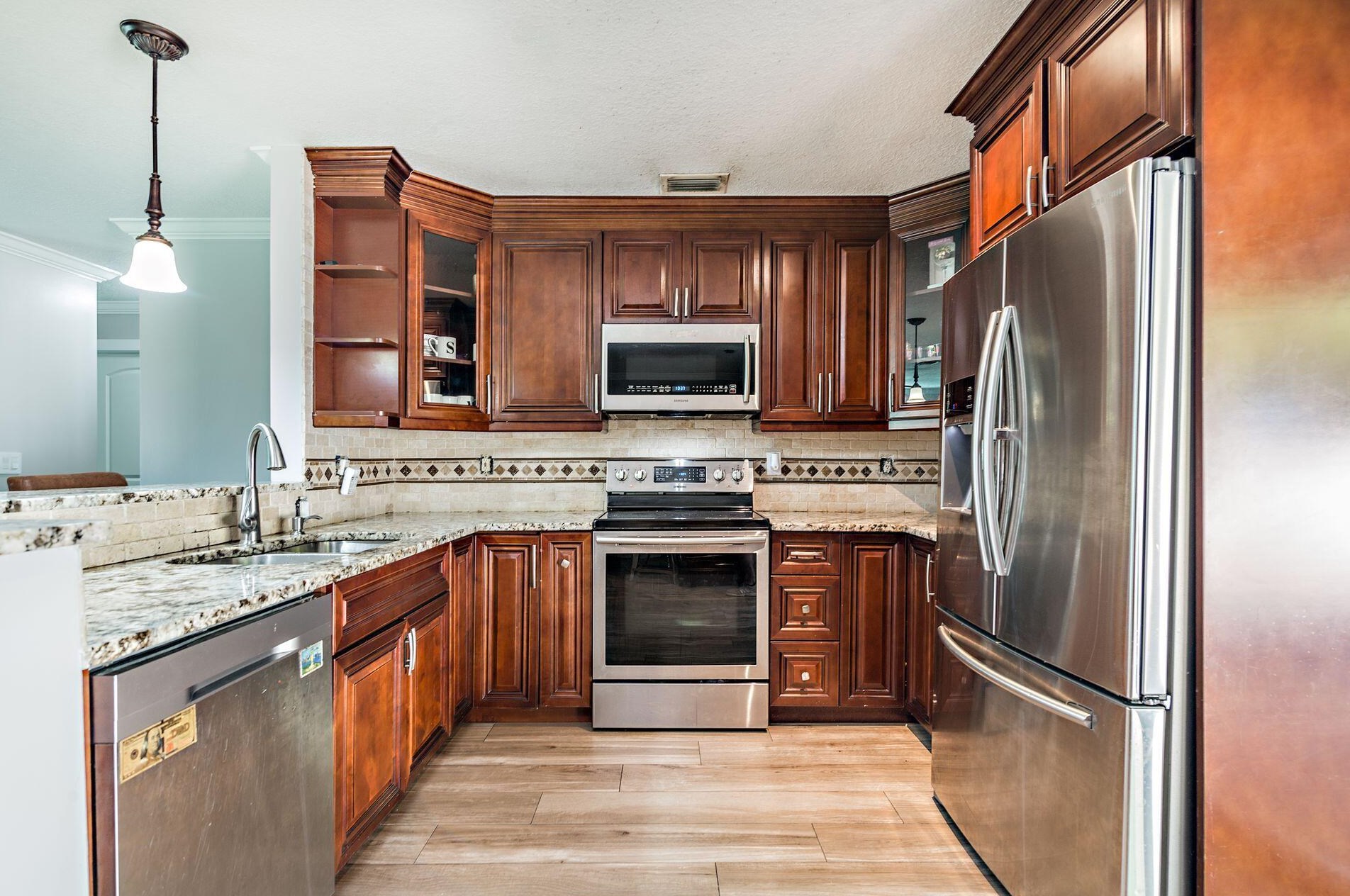 6677 Athena Dr, Lake Worth FL  33463-7253 exterior