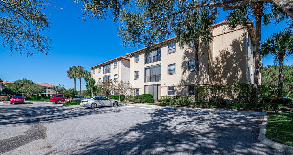 5147 Europa Dr, Boynton Beach FL 33437-2150 exterior