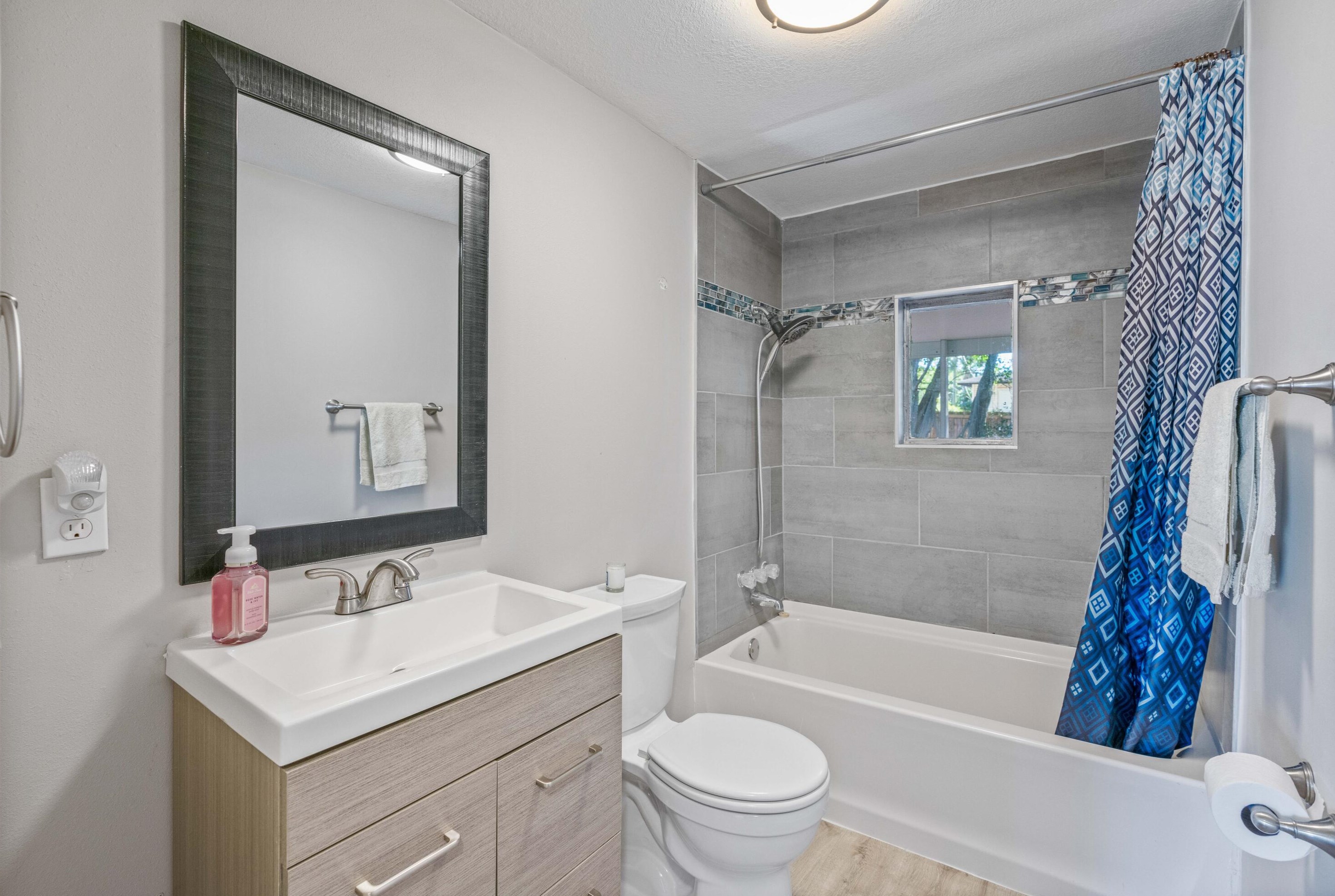 8436 Fern St, Hobe Sound FL  33455-7116 exterior