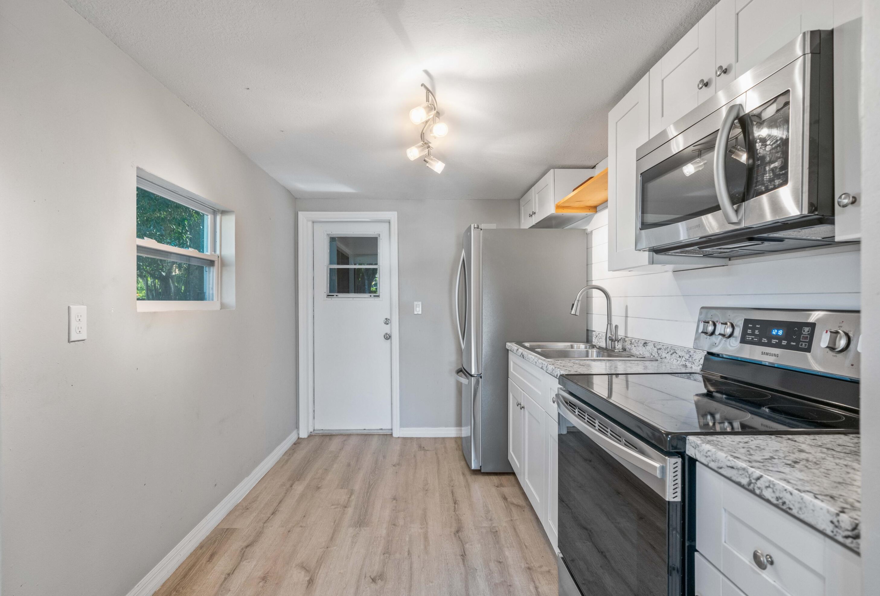 8436 Fern St, Hobe Sound FL  33455-7116 exterior