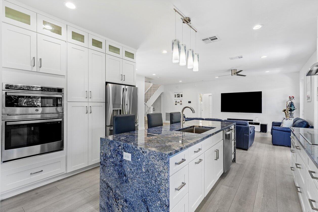 107 Faith Way, Jupiter FL  33458-3919 exterior