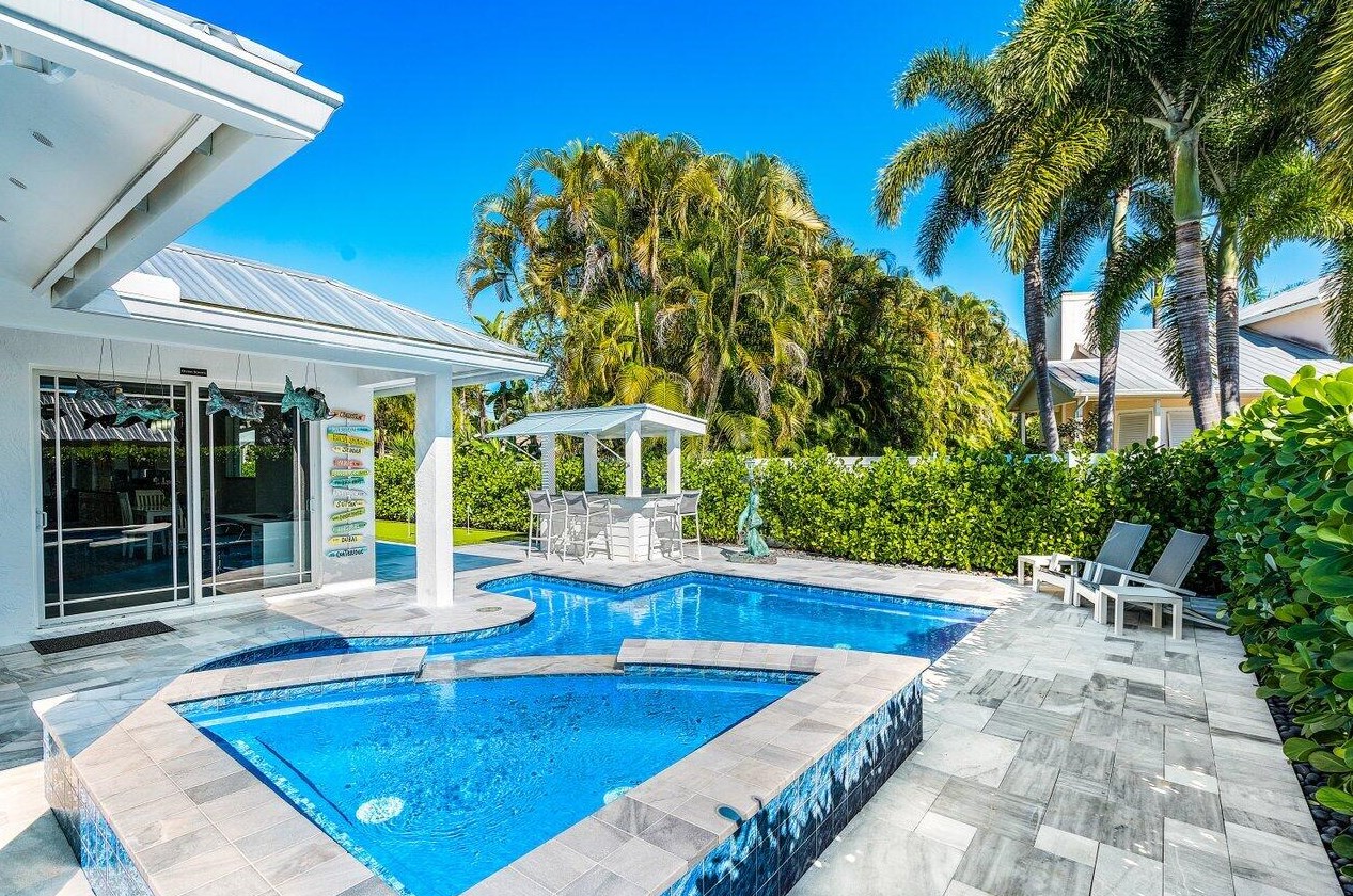 107 Faith Way, Jupiter FL  33458-3919 exterior