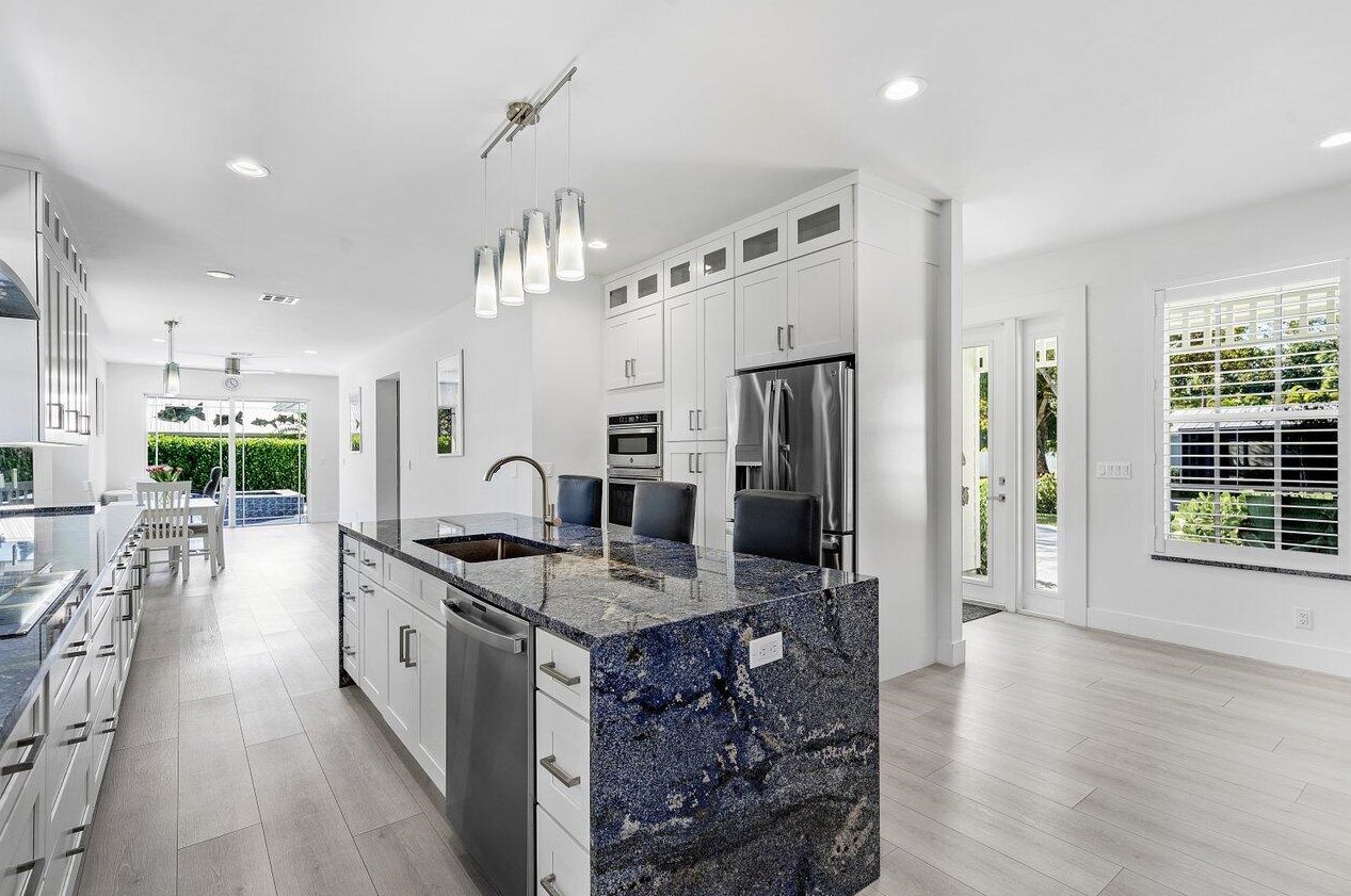 107 Faith Way, Jupiter FL  33458-3919 exterior