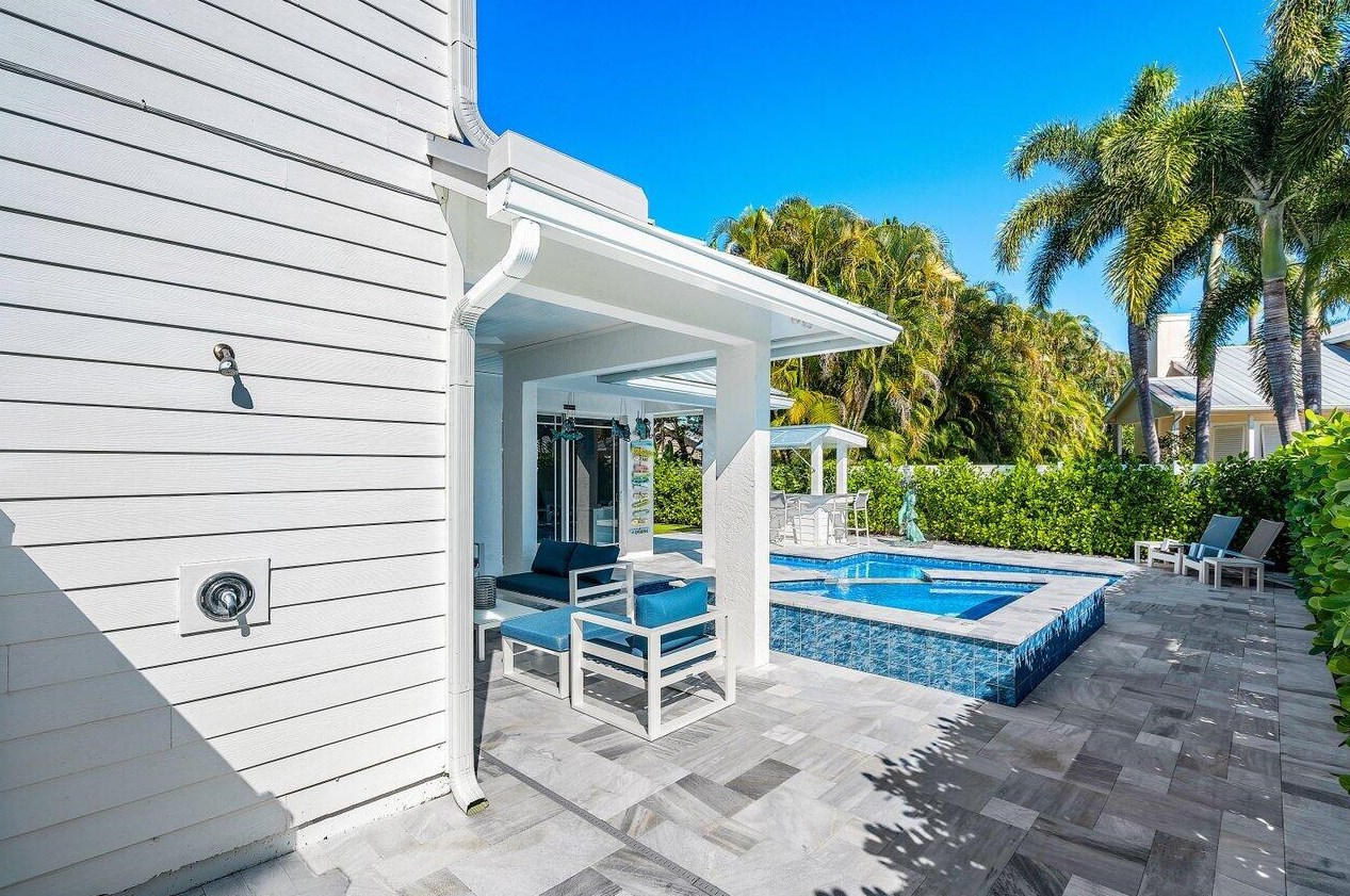 107 Faith Way, Jupiter FL  33458-3919 exterior