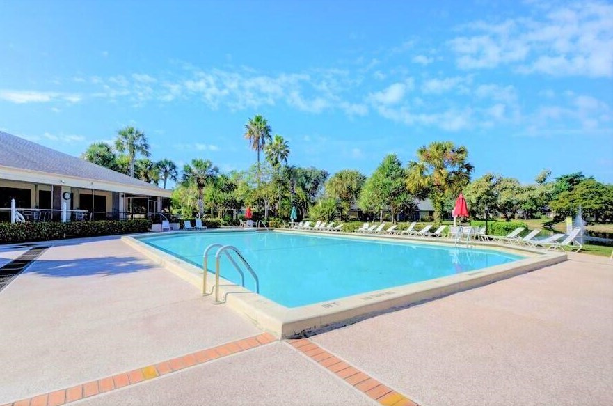 10768 Waterberry Dr, Boca Raton FL  33498-1689 exterior