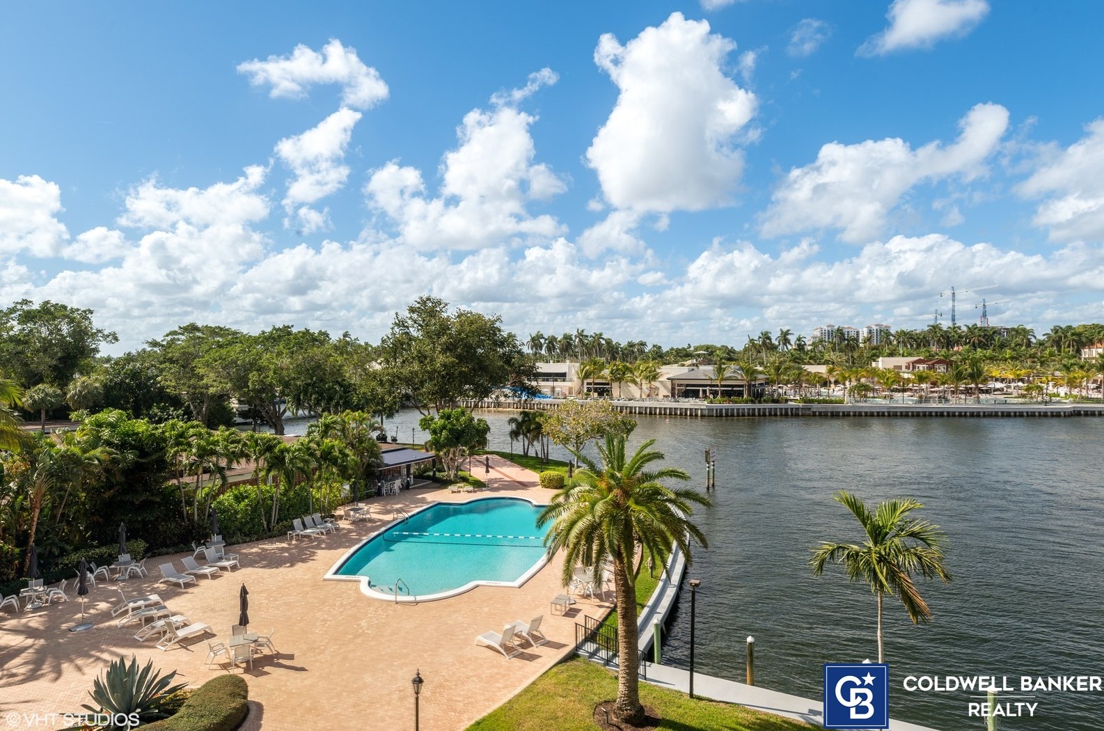 701 Camino Real, Boca Raton FL 33486-5524 exterior