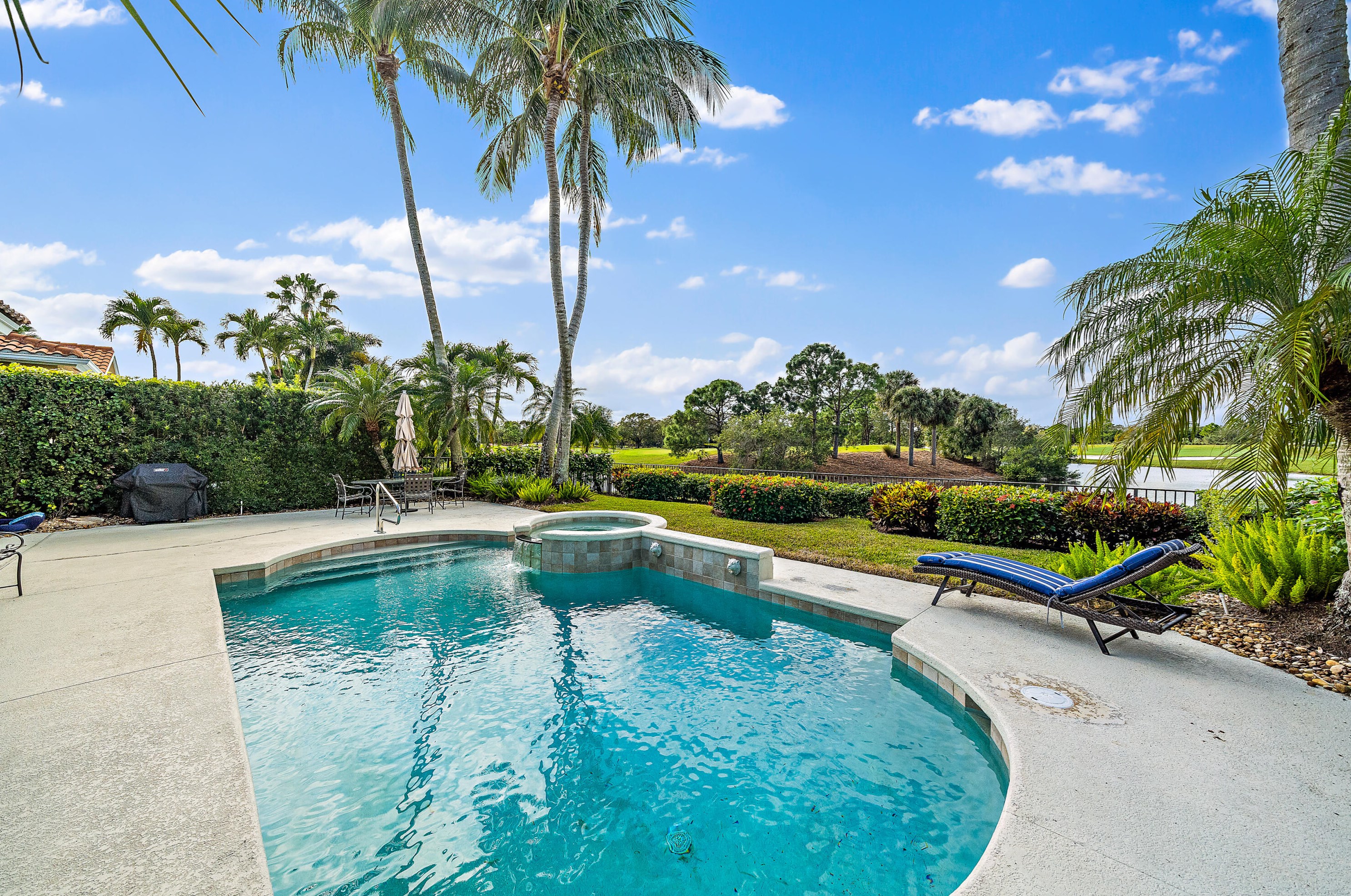 132 Golf Village Blvd, Jupiter FL  33458-7824 exterior