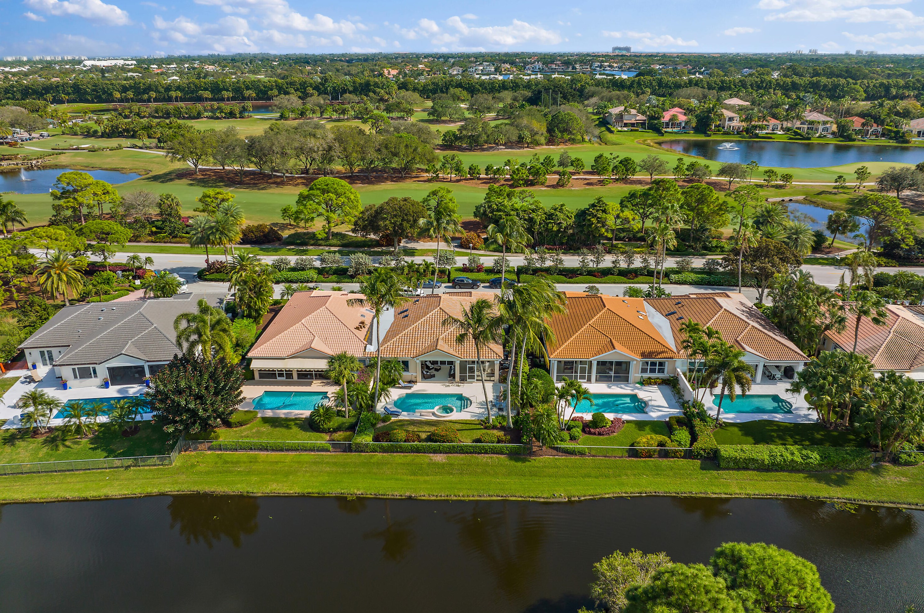 132 Golf Village Blvd, Jupiter FL  33458-7824 exterior