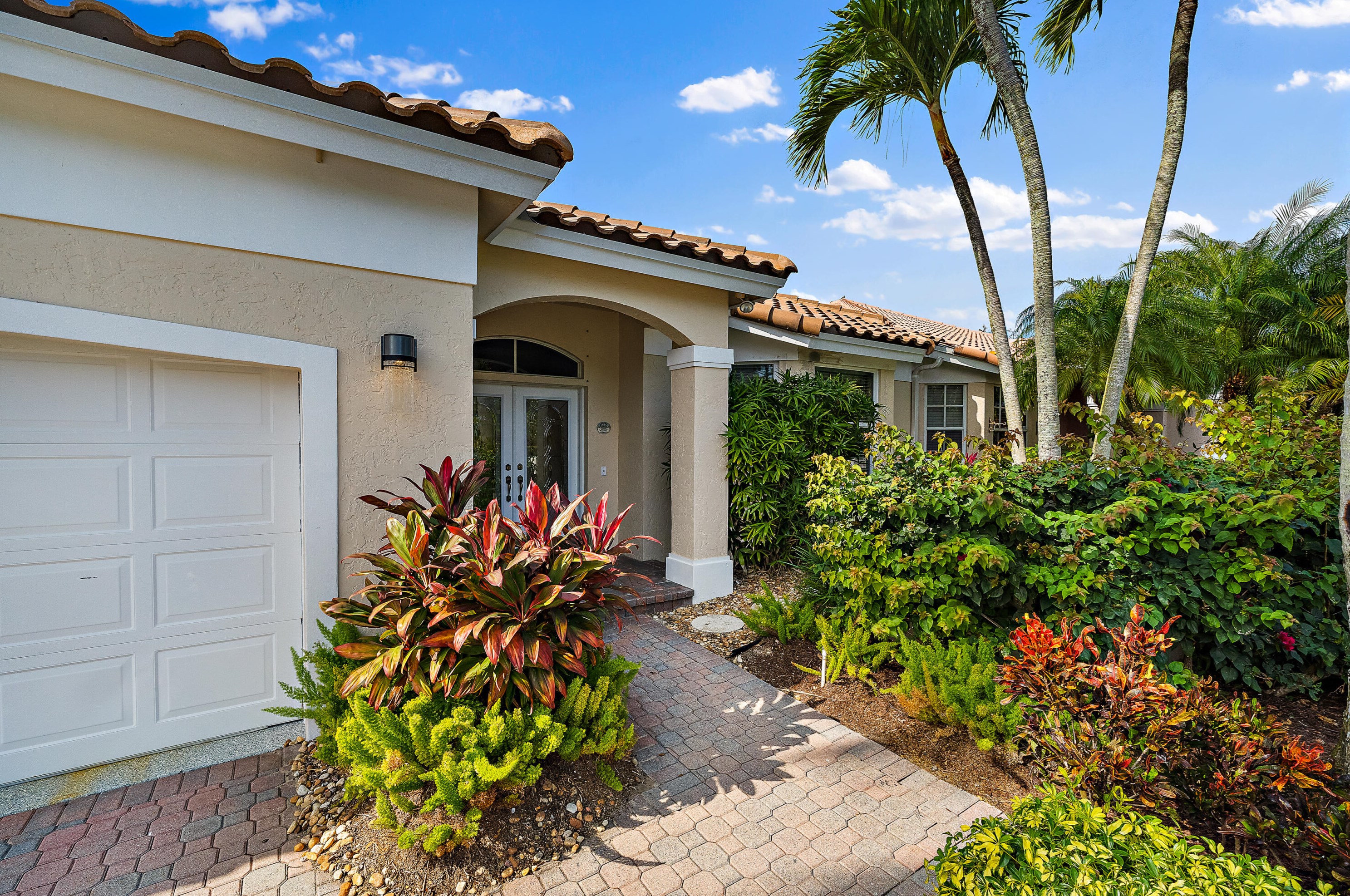 132 Golf Village Blvd, Jupiter FL  33458-7824 exterior