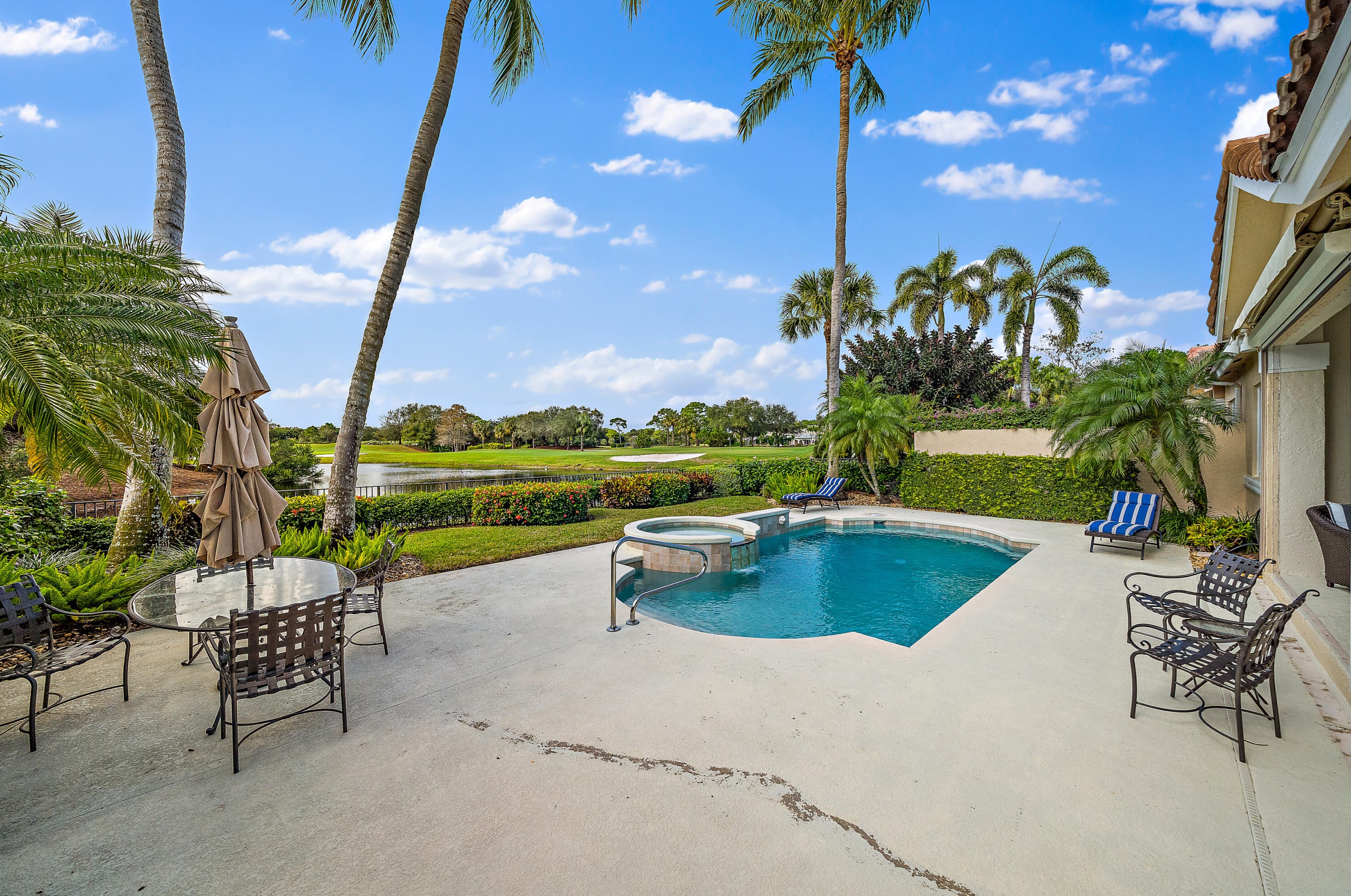 132 Golf Village Blvd, Jupiter FL  33458-7824 exterior