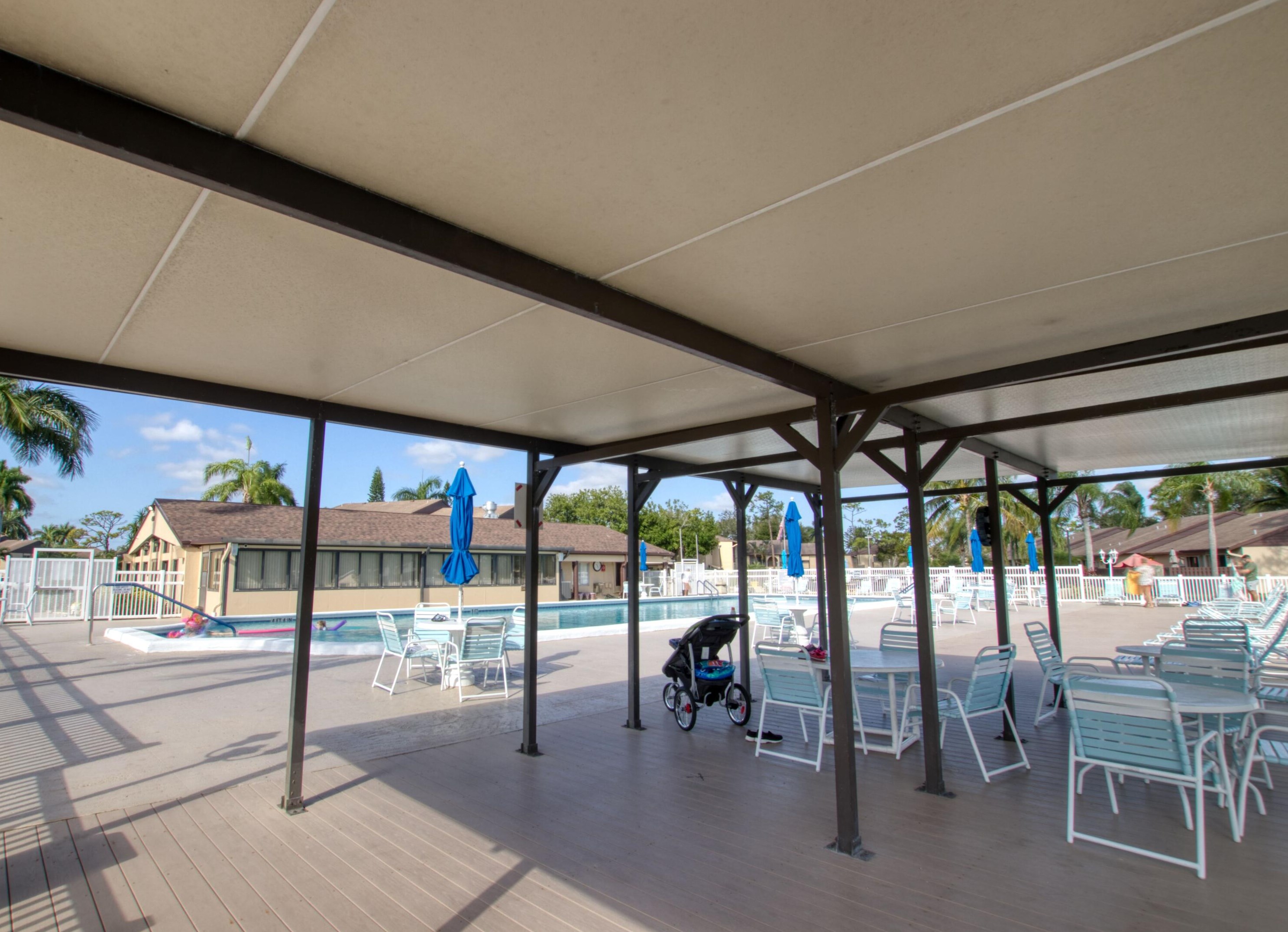 412 Pine Glen Ln, Lake Worth FL  33463-8510 exterior