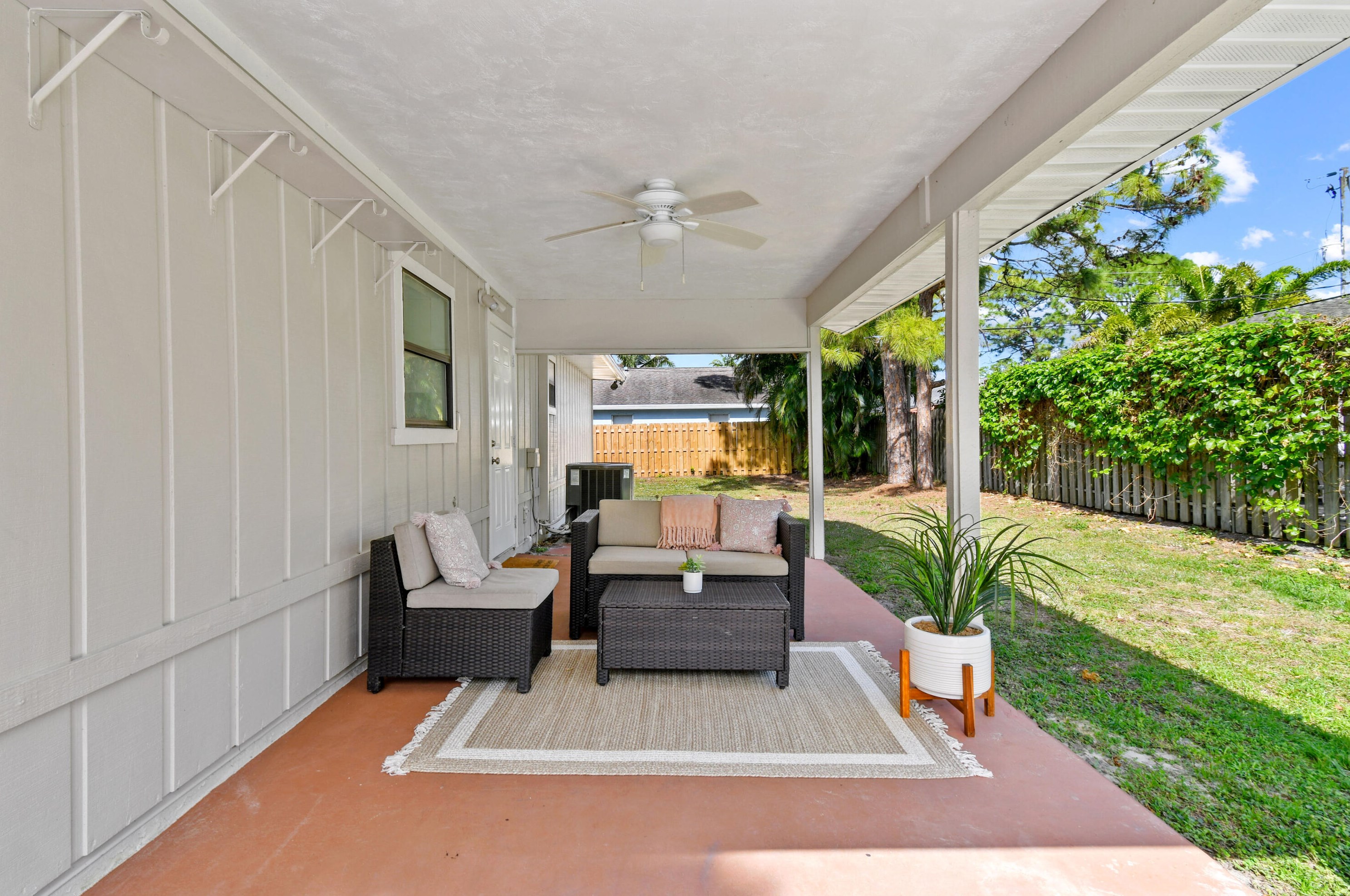 6027 Roger St, Jupiter FL  33458-6726 exterior