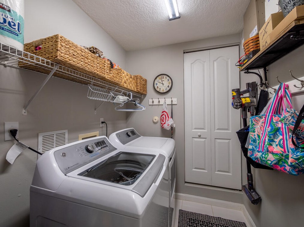 10215 Foal Rd, Lake Worth FL  33449-5446 exterior