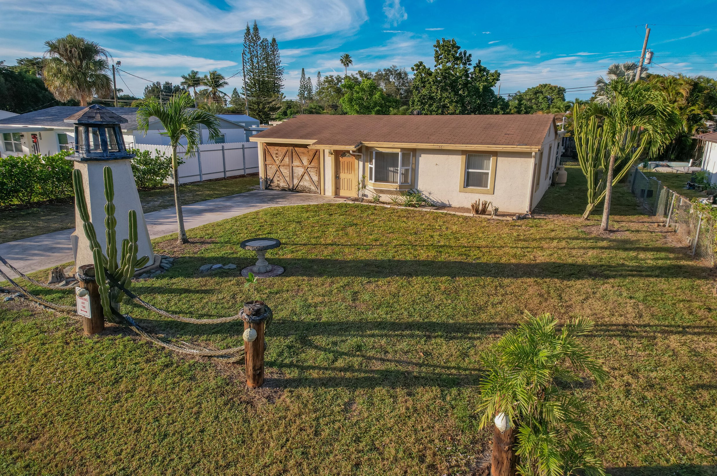 4317 Pine St, West Palm Beach FL  33407-6516 exterior