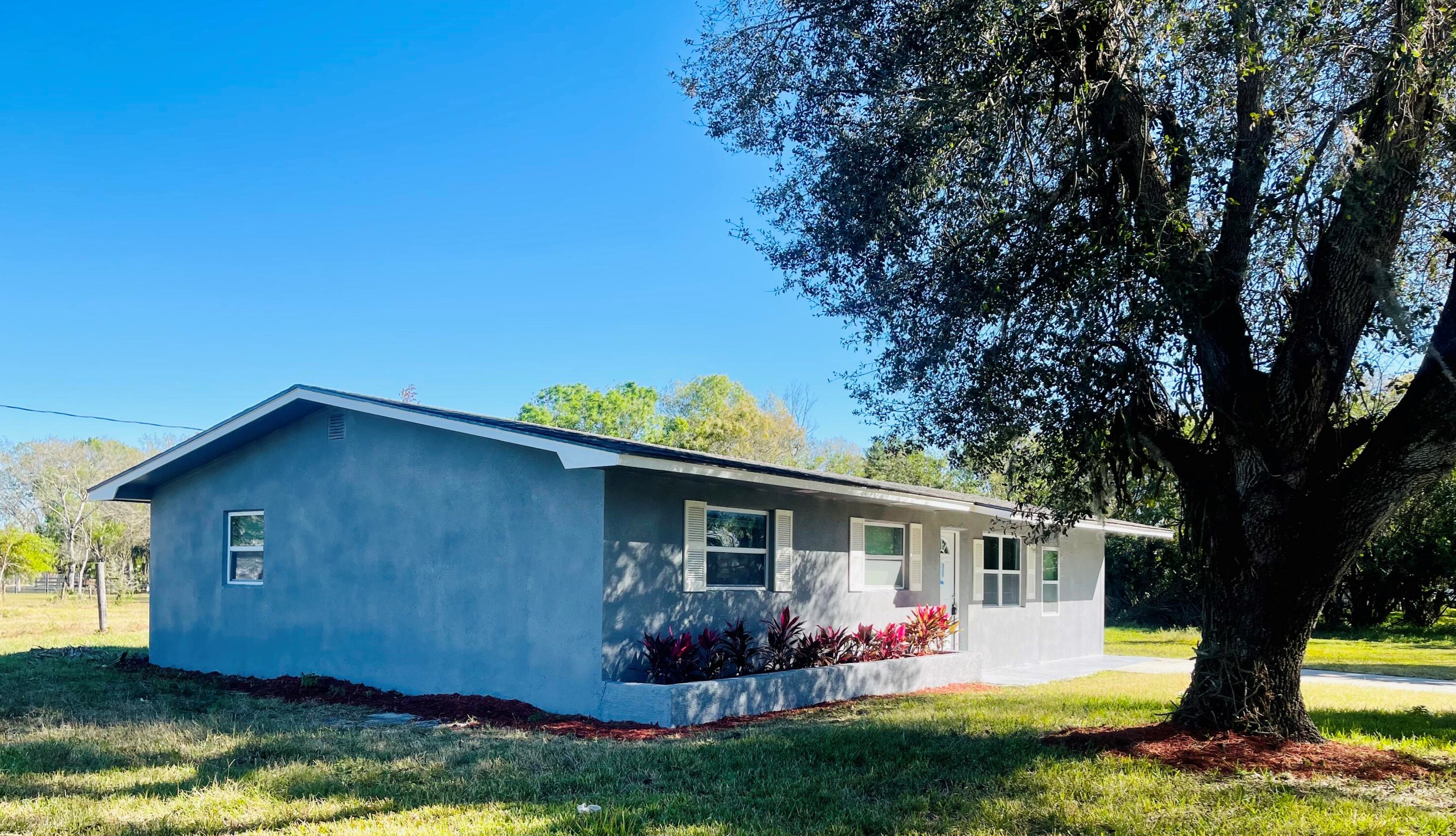 7683 87th Ct, Okeechobee FL  34972-7327 exterior