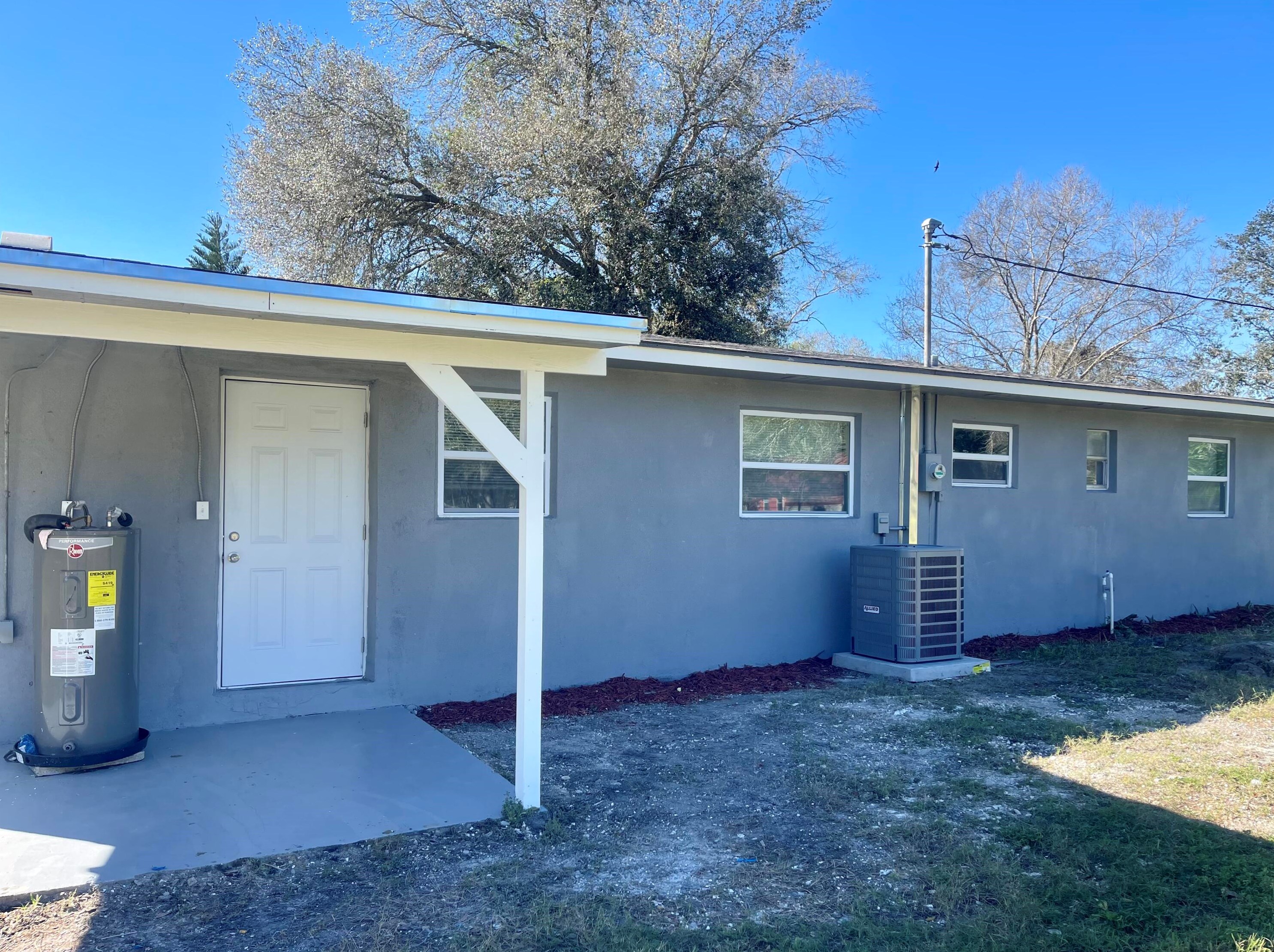 7683 87th Ct, Okeechobee FL  34972-7327 exterior