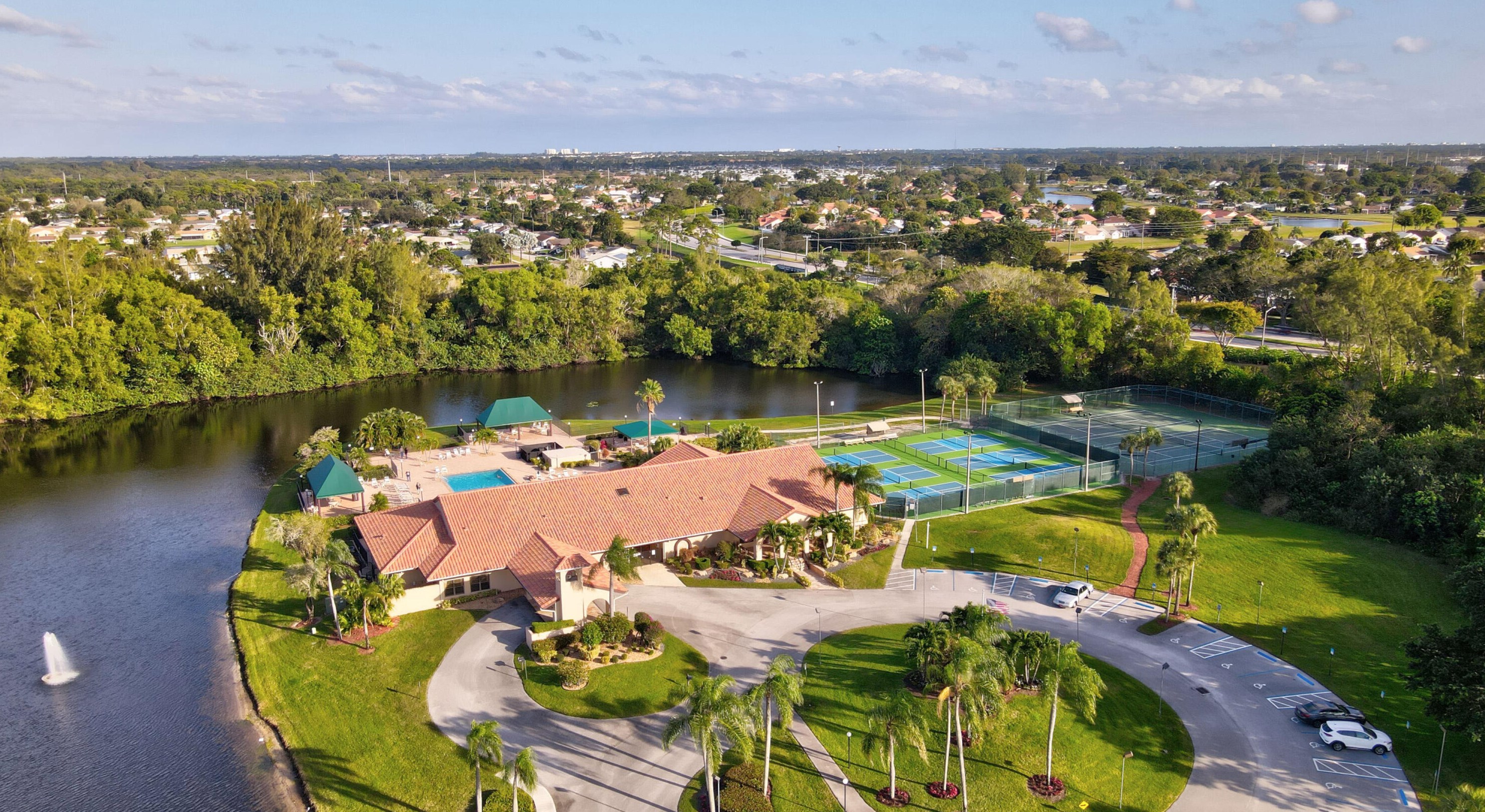 5849 Parkwalk Dr, Boynton Beach FL 33472-2321 exterior