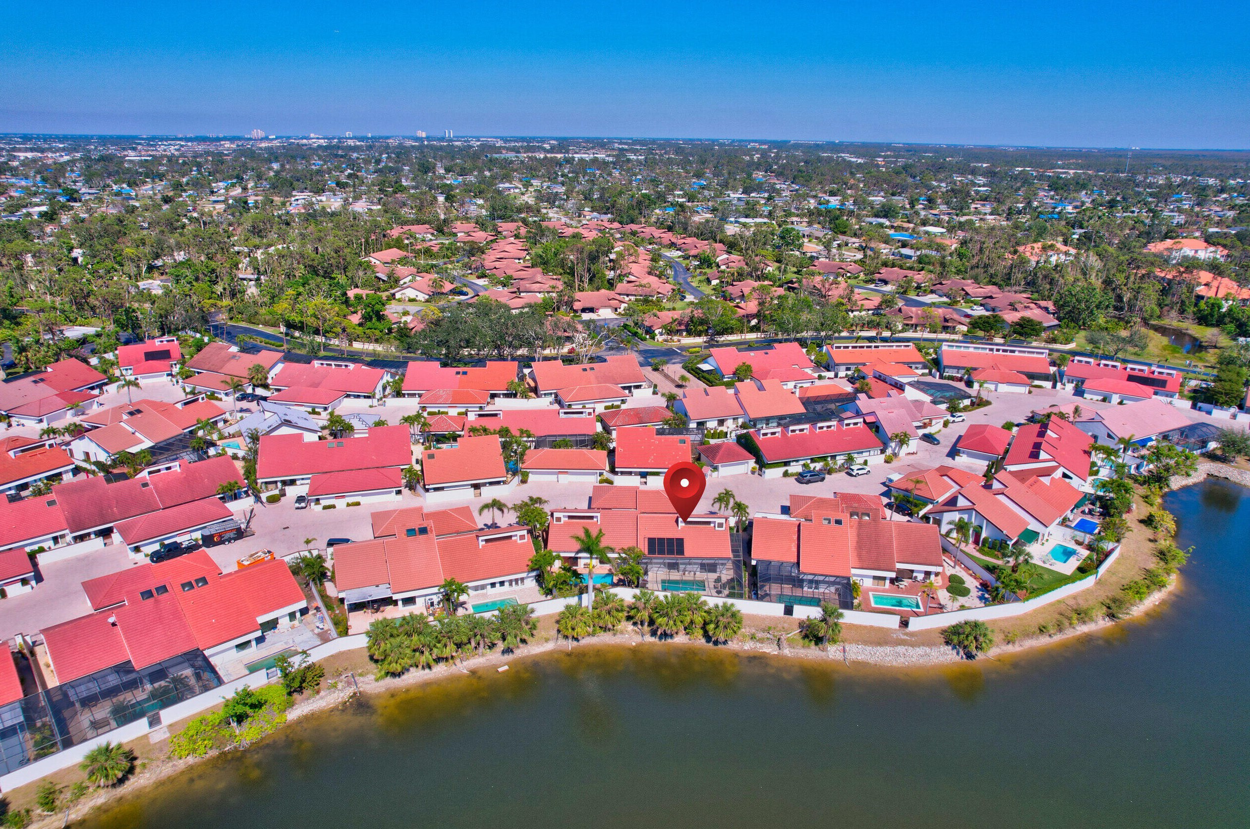 5458 Harbour Castle Dr, Fort Myers FL 33907-7844 exterior