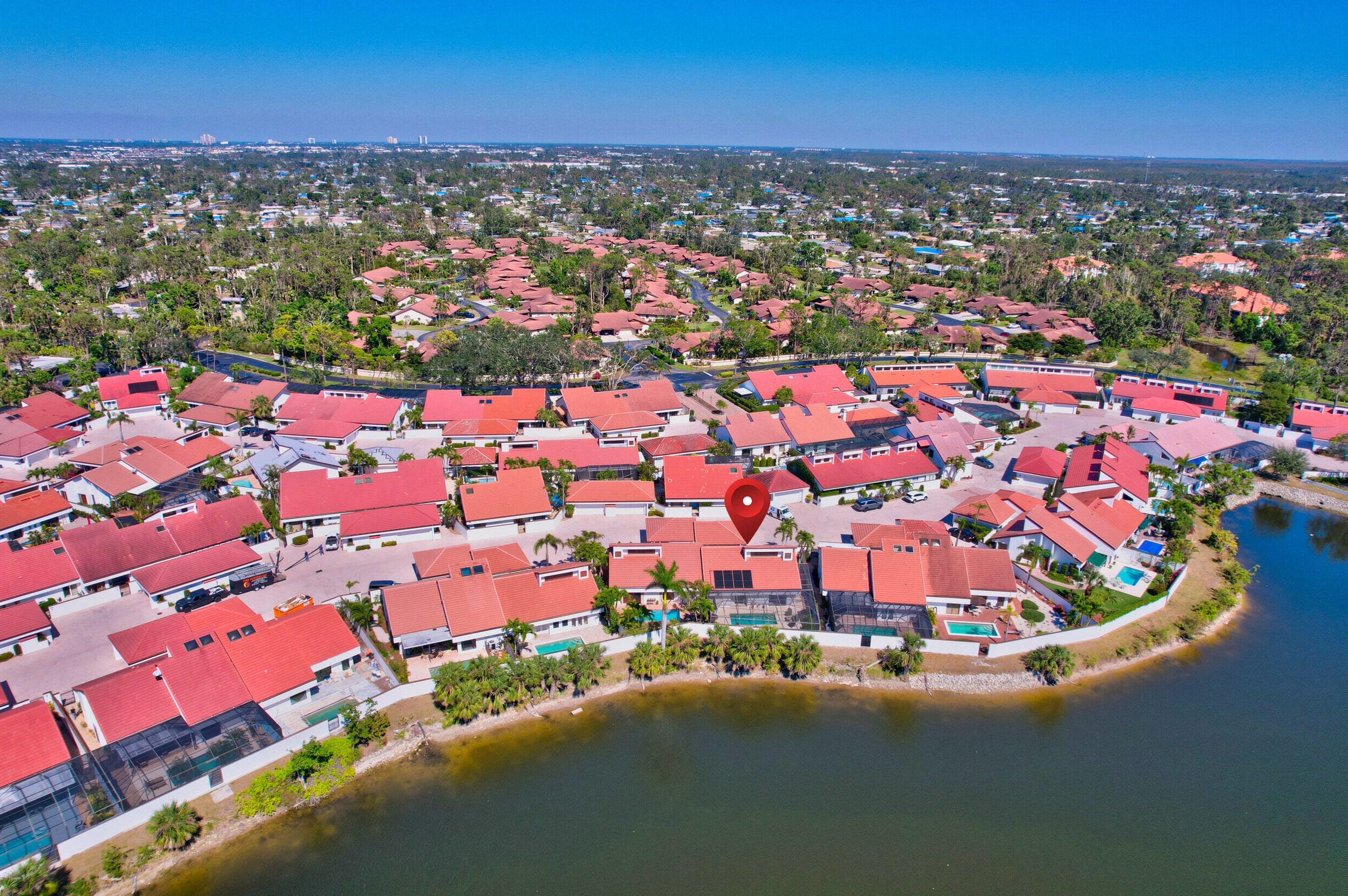 5458 Harbour Castle Dr, Fort Myers FL 33907-7844 exterior