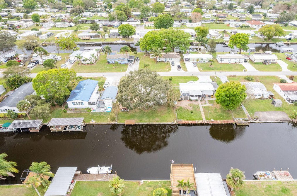 3023 19th Ct, Okeechobee FL  34974-6318 exterior