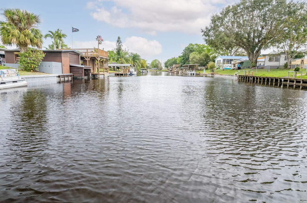 3023 19th Ct, Okeechobee FL  34974-6318 exterior
