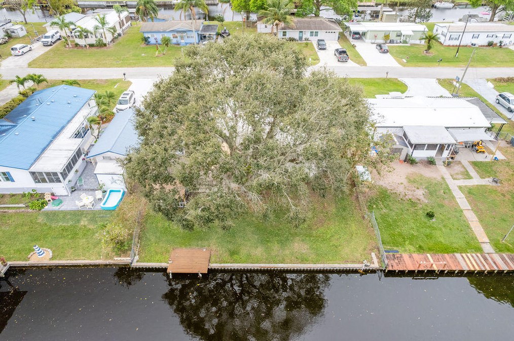 3023 19th Ct, Okeechobee FL  34974-6318 exterior