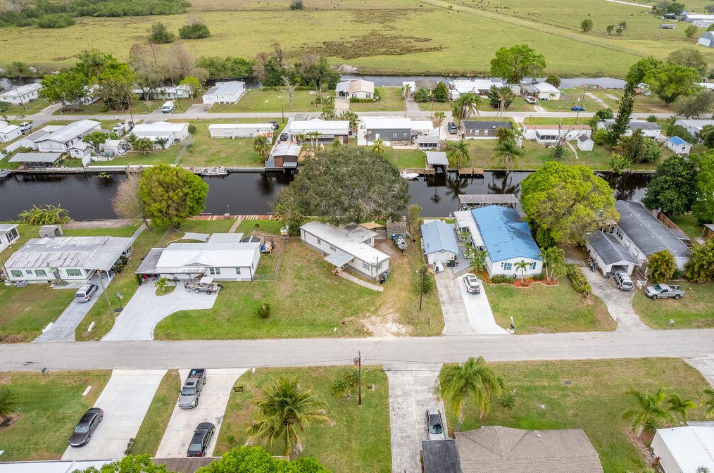 3023 19th Ct, Okeechobee FL  34974-6318 exterior