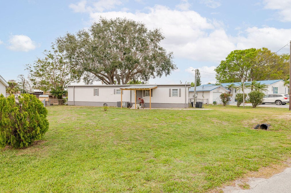 3023 19th Ct, Okeechobee FL  34974-6318 exterior