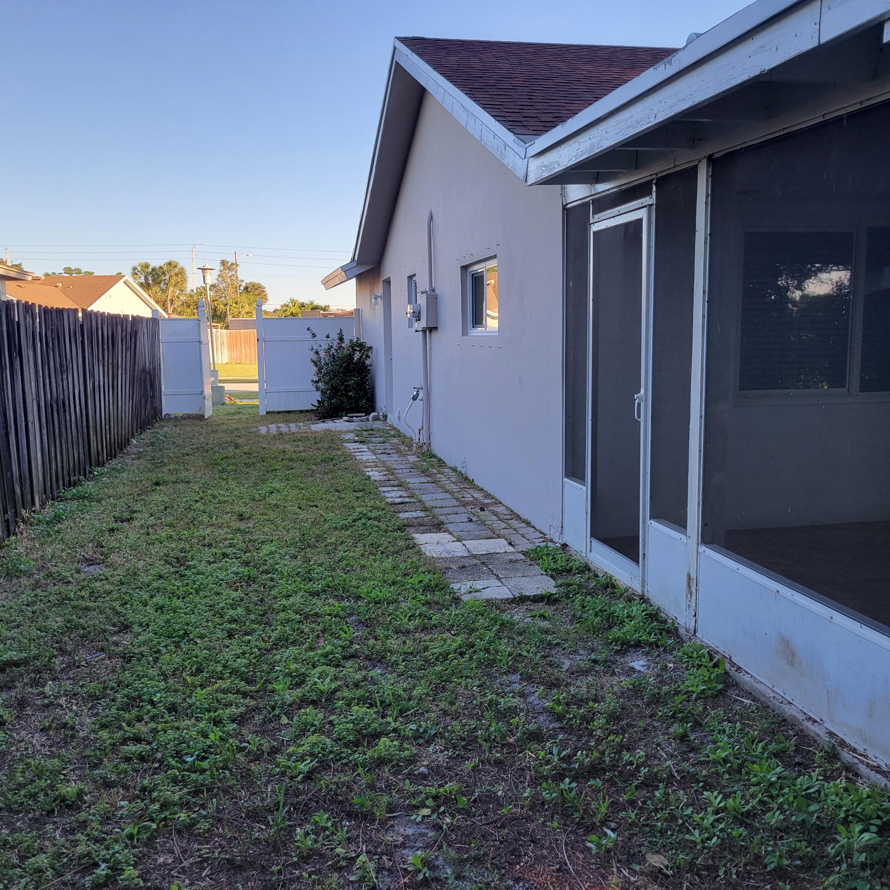 9690 Colorado Ct, Boca Raton FL  33434-2717 exterior