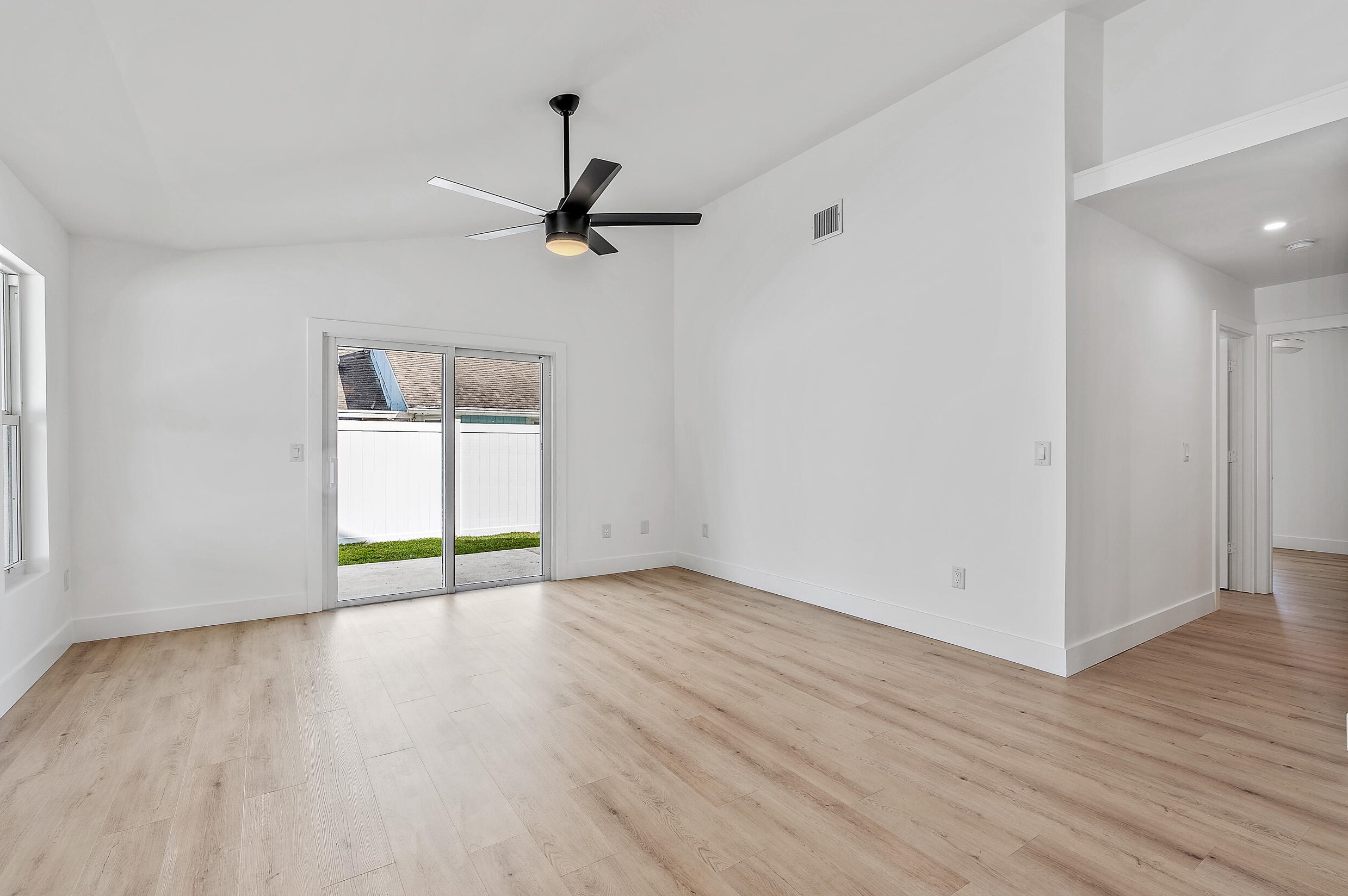 6169 Lucerne St, Jupiter FL  33458-6672 exterior