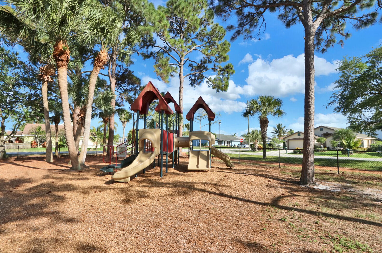 6169 Lucerne St, Jupiter FL  33458-6672 exterior