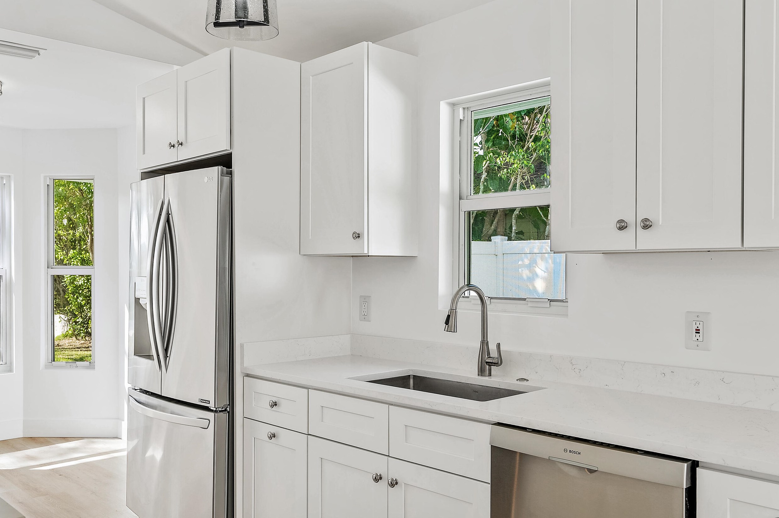 6169 Lucerne St, Jupiter FL  33458-6672 exterior