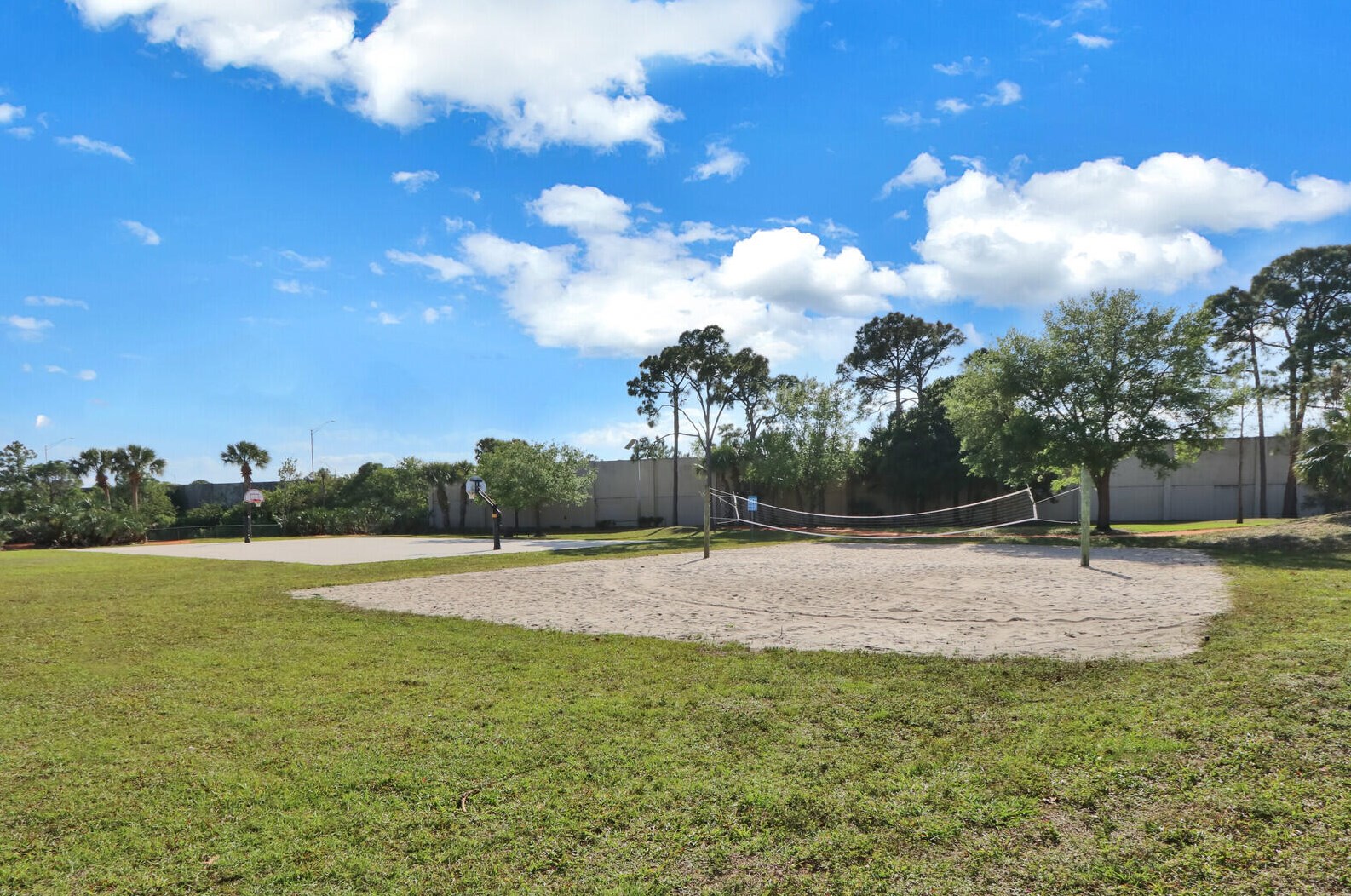 6169 Lucerne St, Jupiter FL  33458-6672 exterior