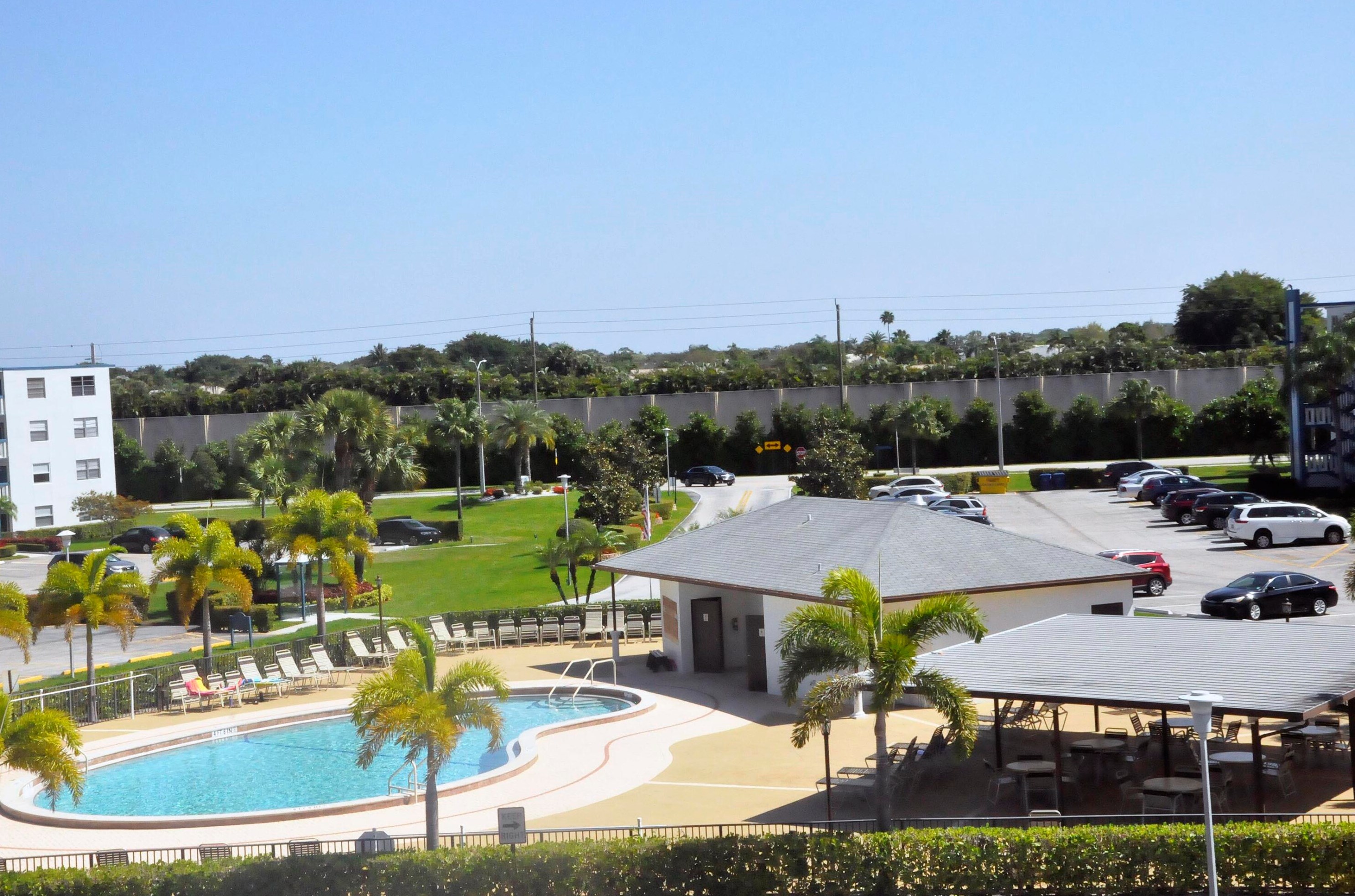 2053 Lincoln C, Boca Raton FL  33434-4653 exterior