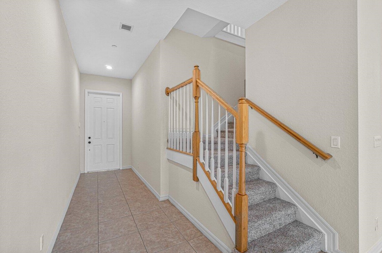 57 Lancaster Rd, Boynton Beach FL 33426-8431 exterior