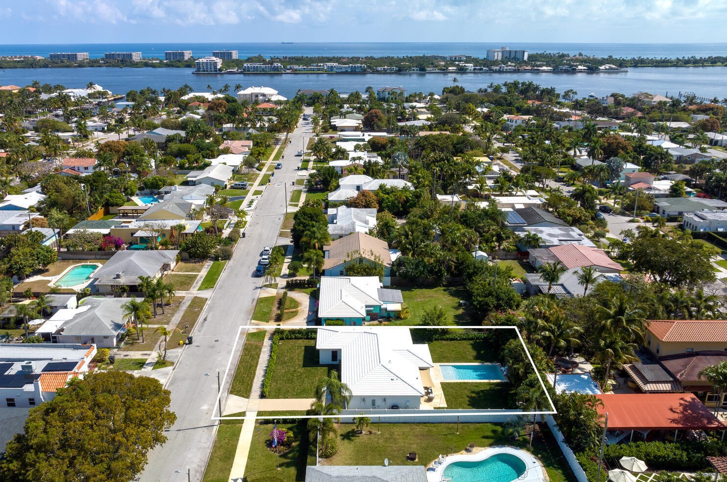 161 Yale Dr, Lake Worth FL  33460-6360 exterior