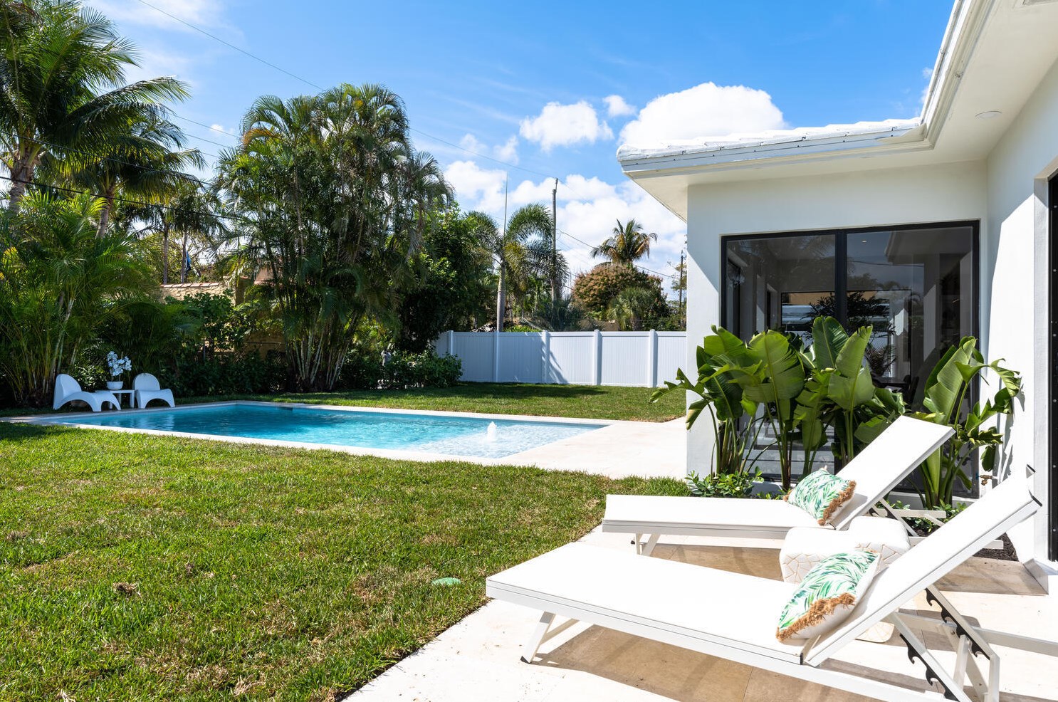 161 Yale Dr, Lake Worth FL  33460-6360 exterior