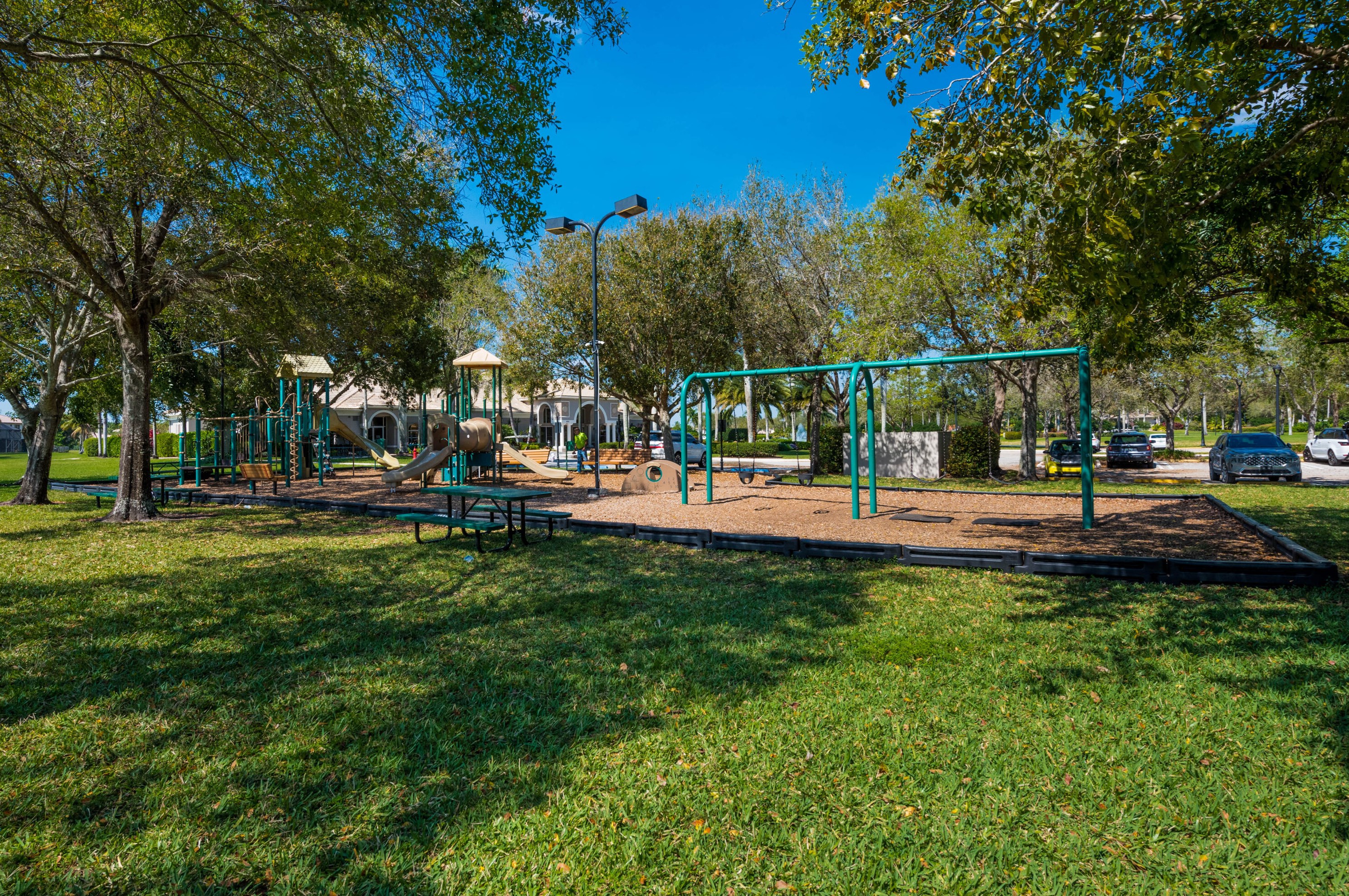 4050 Bahia Isle Cir, Lake Worth FL  33449-8305 exterior